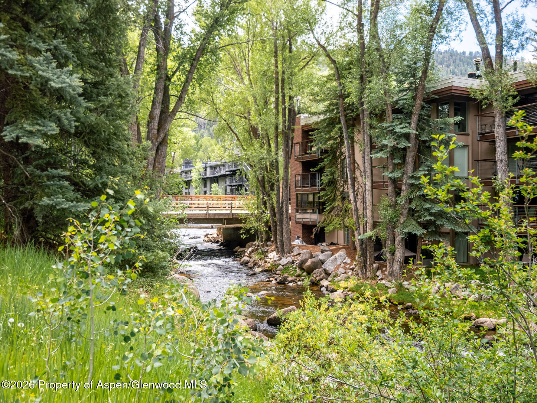 314 N Riverside Avenue 2 Property Photo 29
