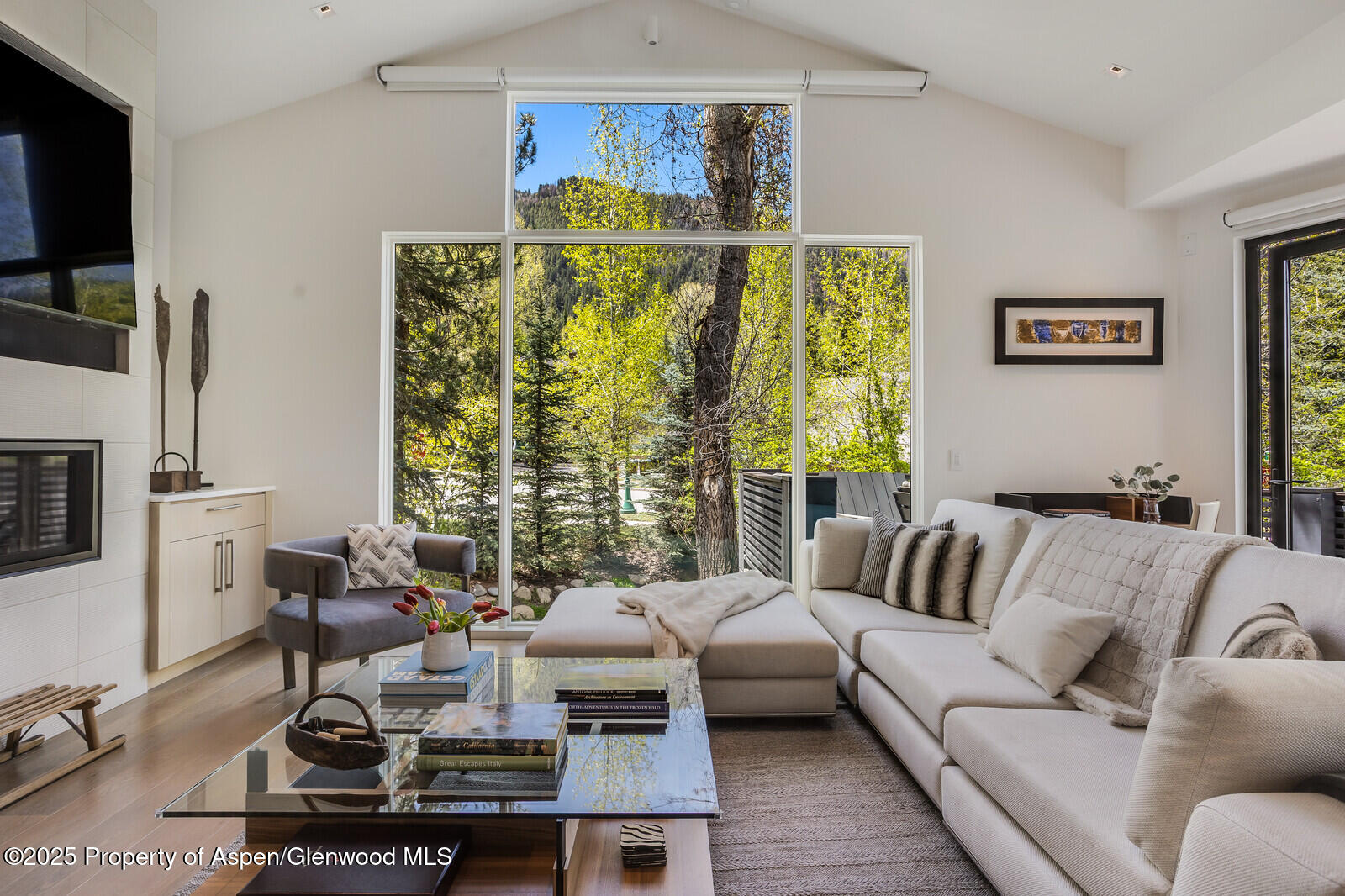 100 Park Avenue Property Photo 4