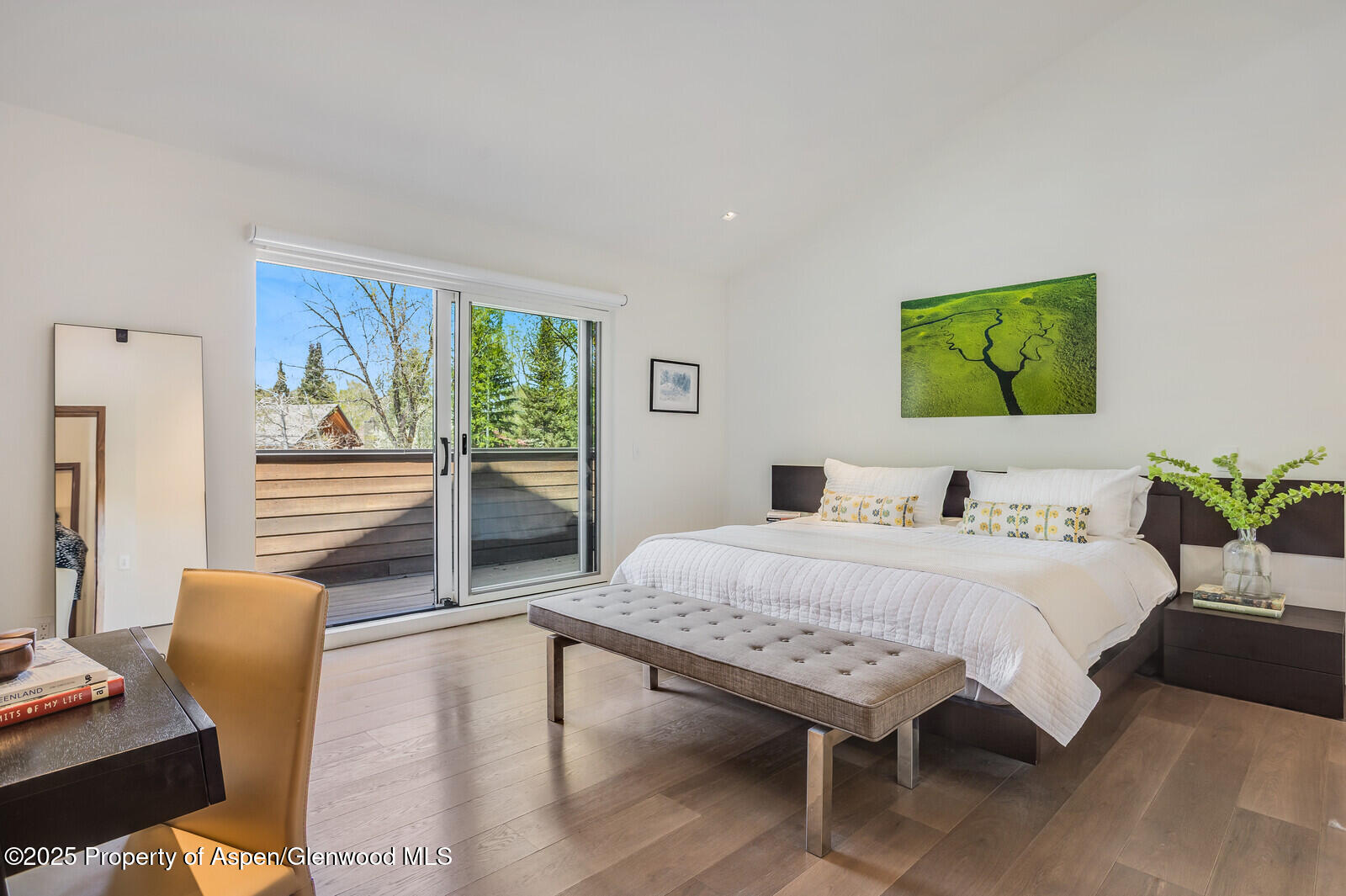100 Park Avenue Property Photo 15