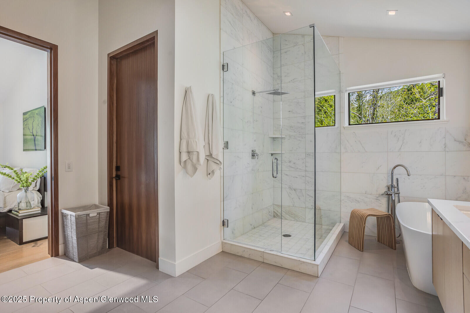 100 Park Avenue Property Photo 19