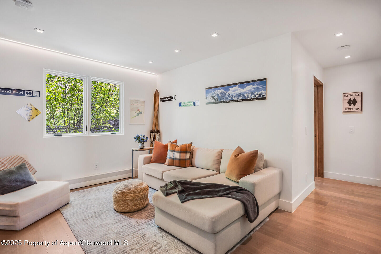 100 Park Avenue Property Photo 21