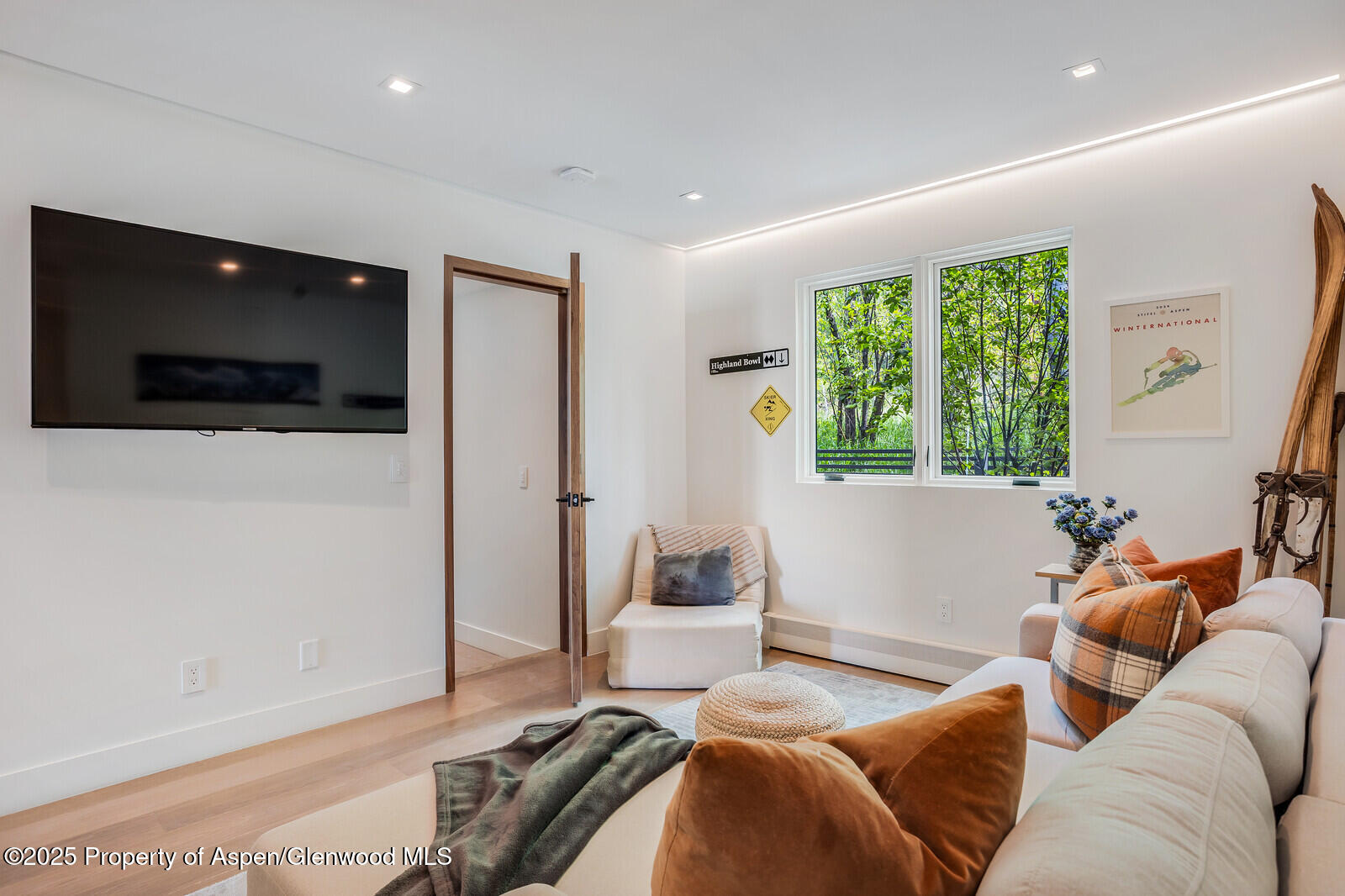 100 Park Avenue Property Photo 22