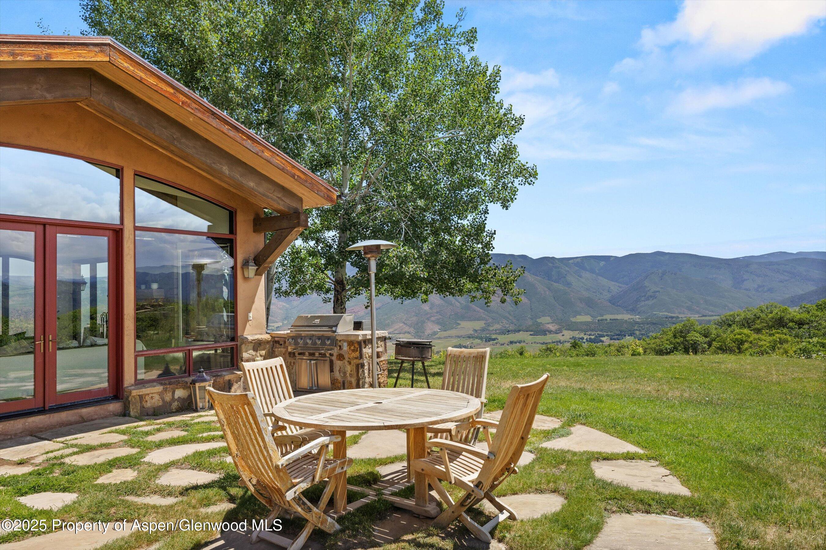 2908 Juniper Hill Drive Property Photo 15