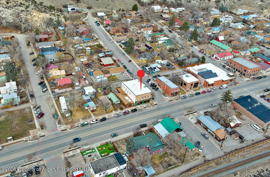 502 W Main Street Property Photo 4