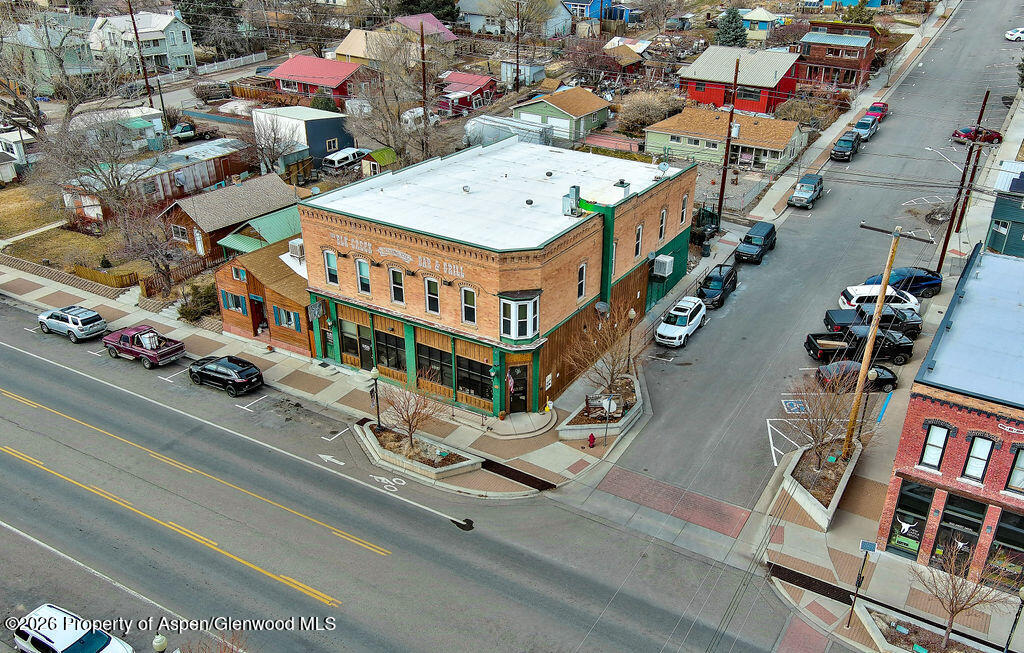502 W Main Street Property Photo 9