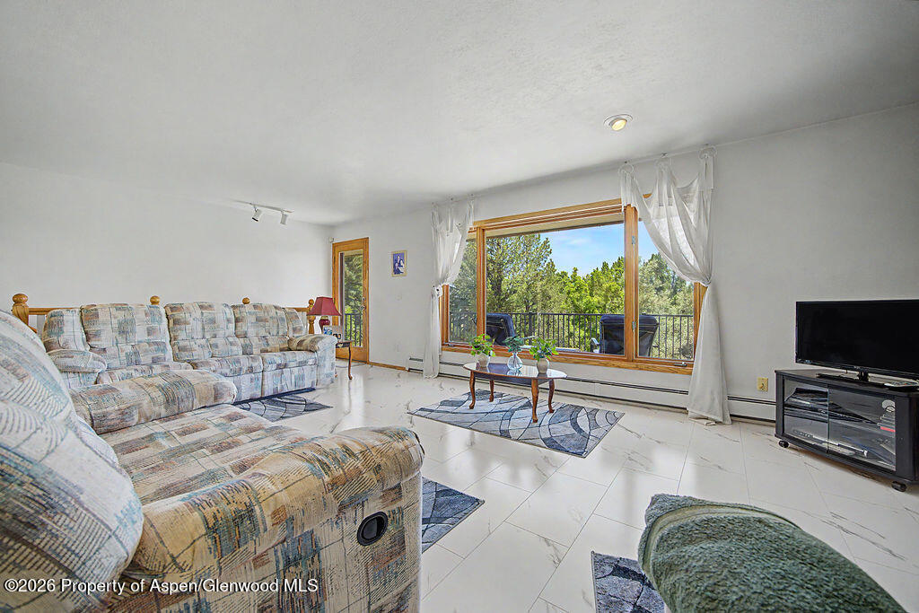 982 Alta Vista Drive Property Photo 7