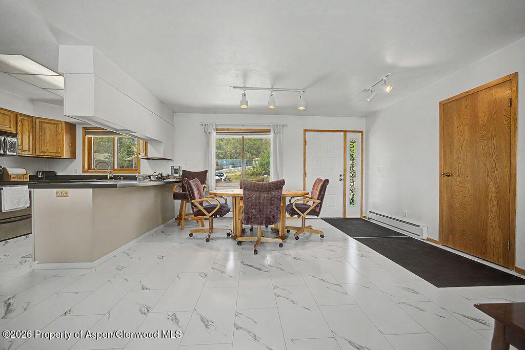 982 Alta Vista Drive Property Photo 11