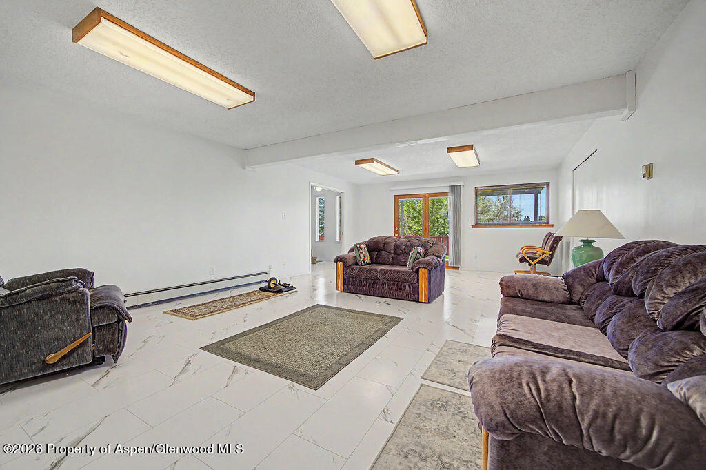 982 Alta Vista Drive Property Photo 29