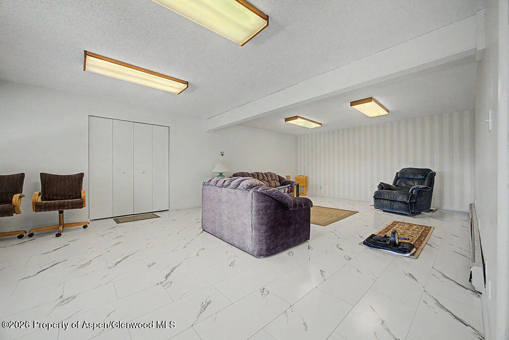 982 Alta Vista Drive Property Photo 31
