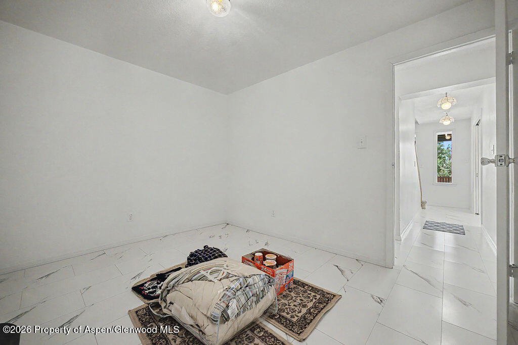 982 Alta Vista Drive Property Photo 33