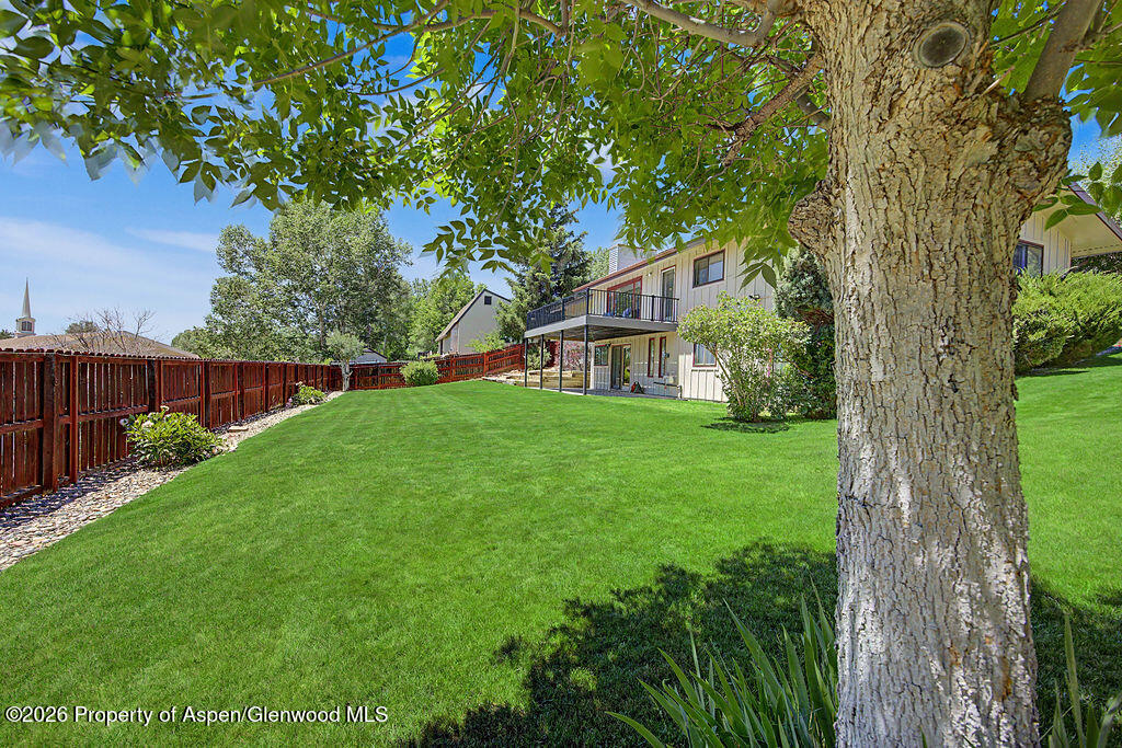 982 Alta Vista Drive Property Photo 39