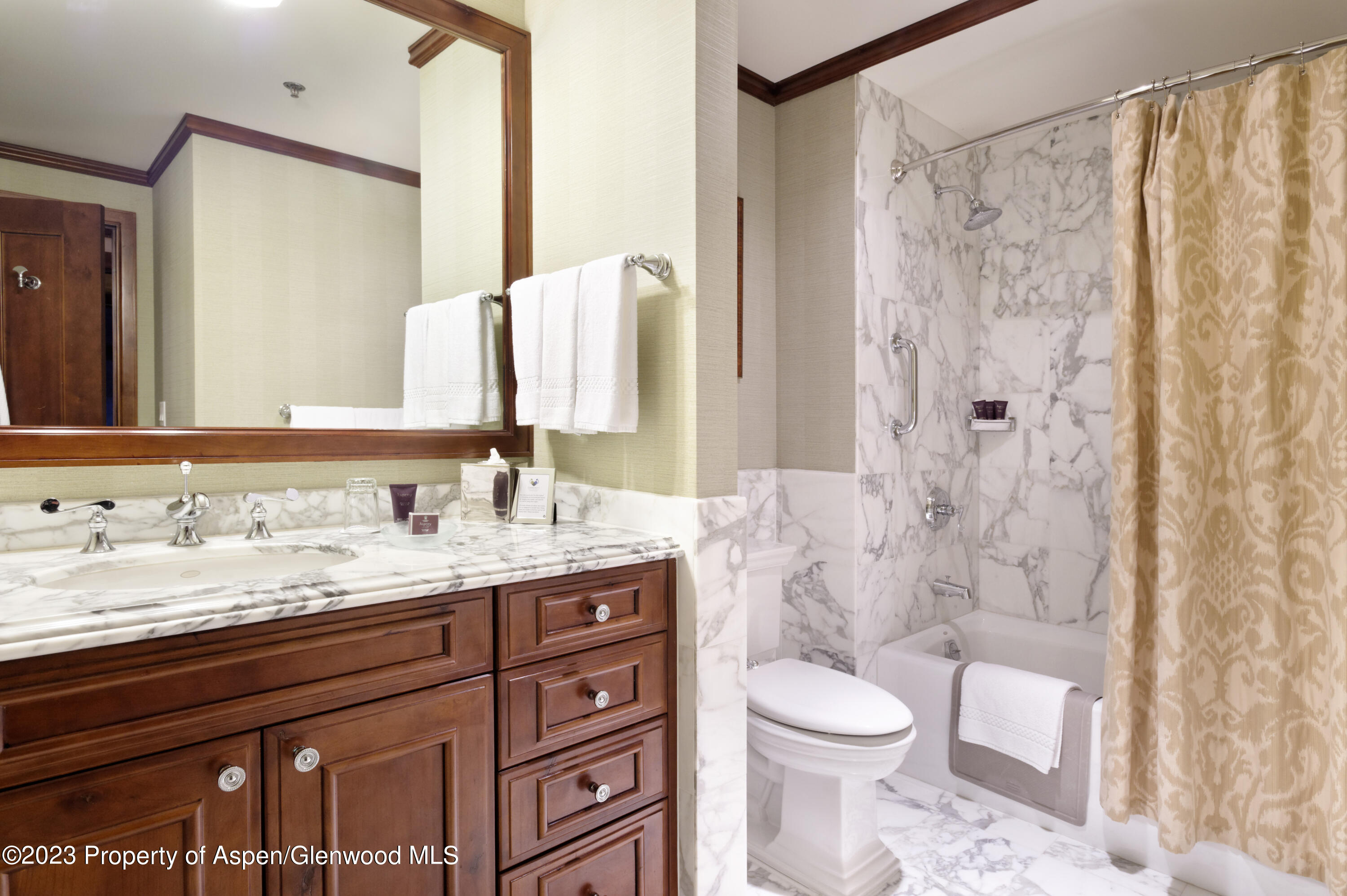 75 Prospector Road 8302-9 Property Photo 11