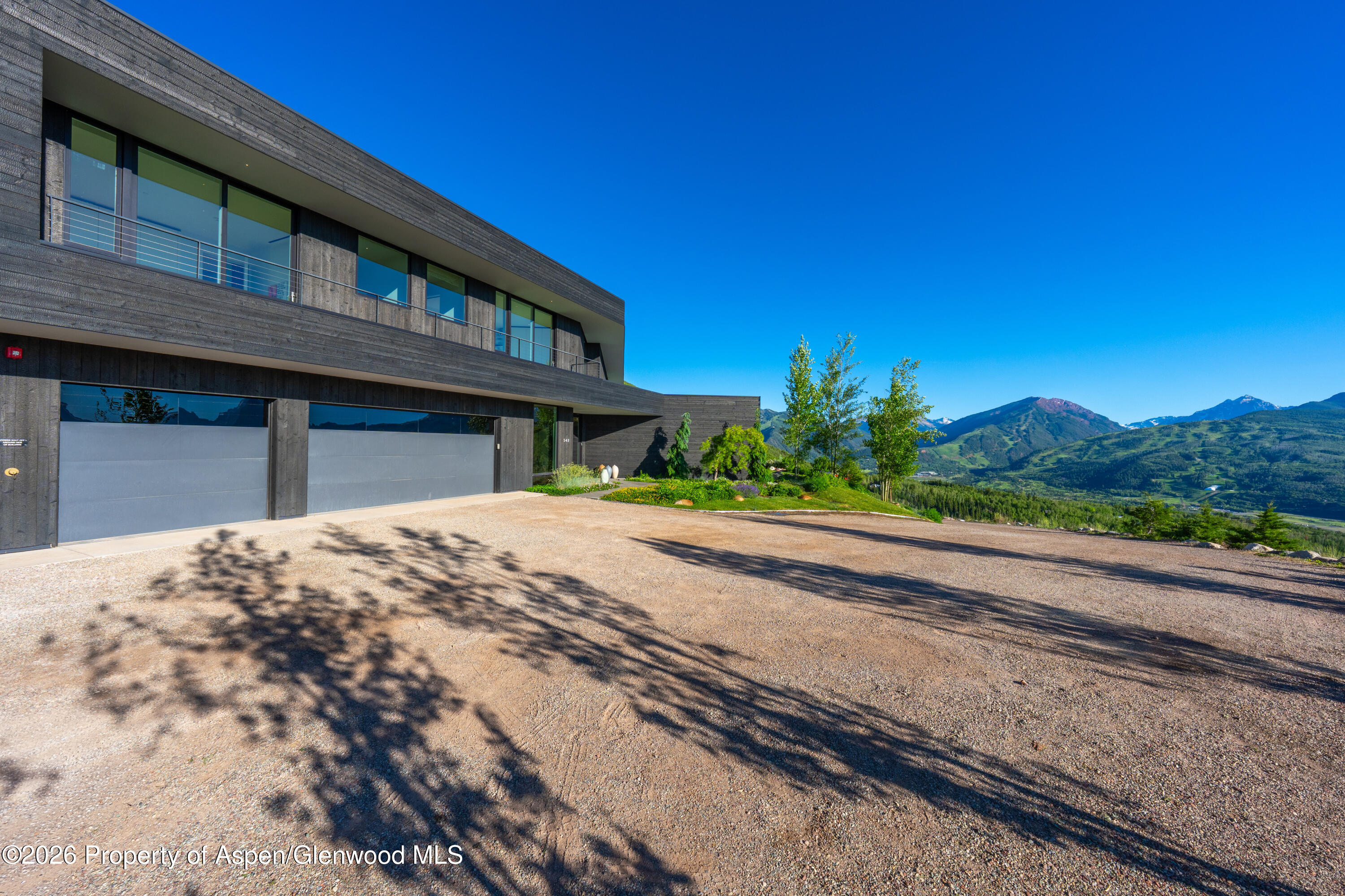 542 Carroll Drive Property Photo 6