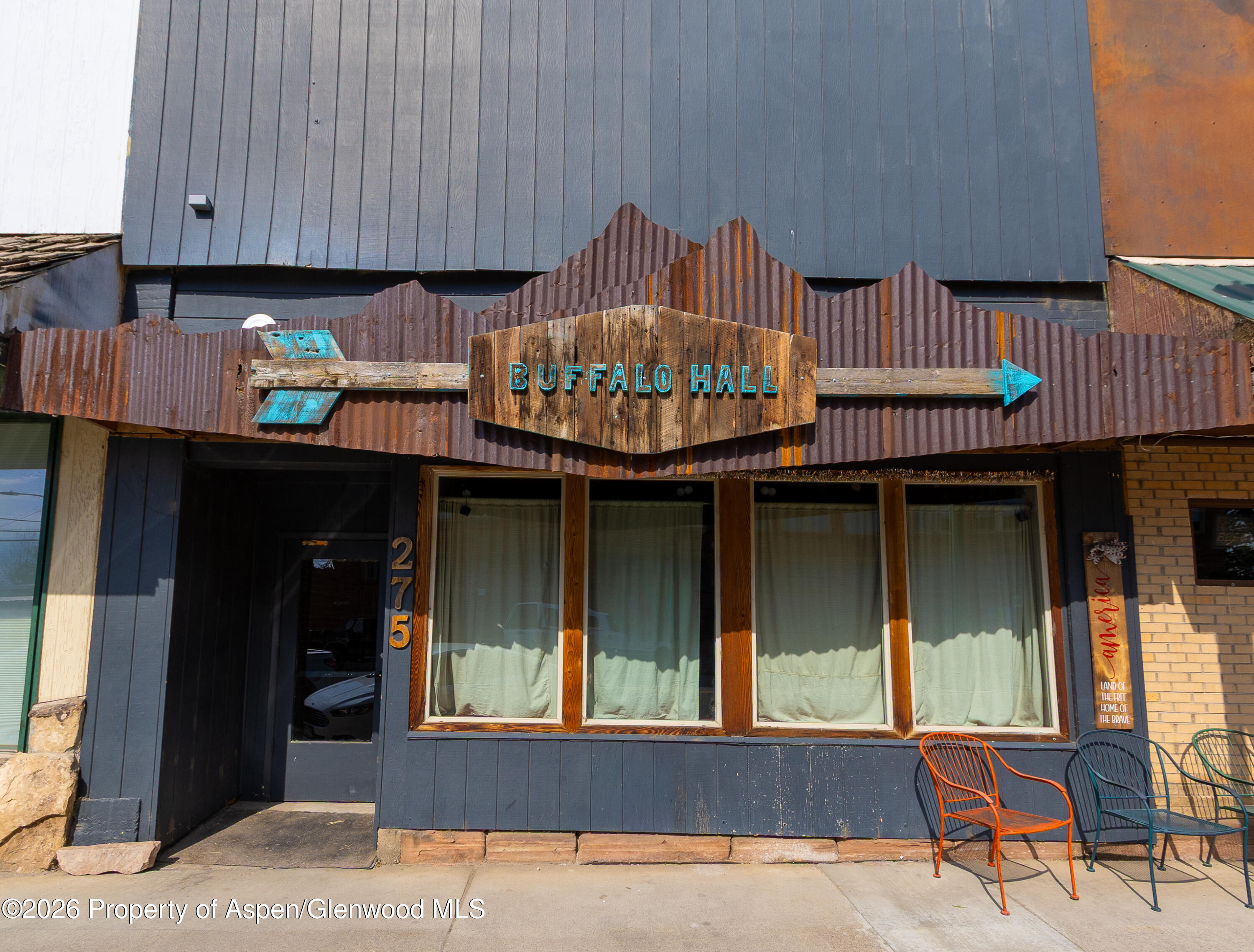 275 6th Street Property Photo 2