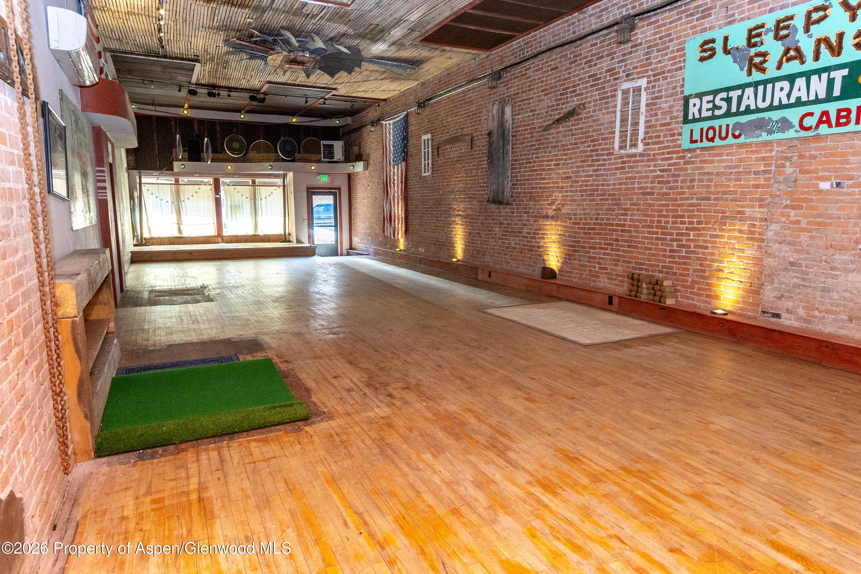 275 6th Street Property Photo 7