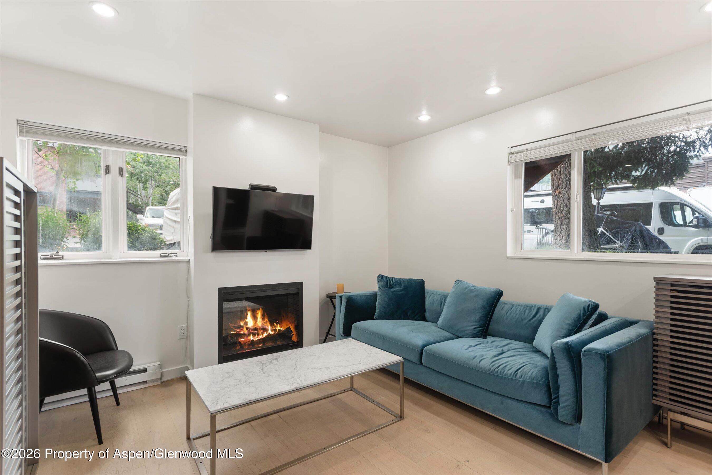 805 E Cooper Avenue 2
