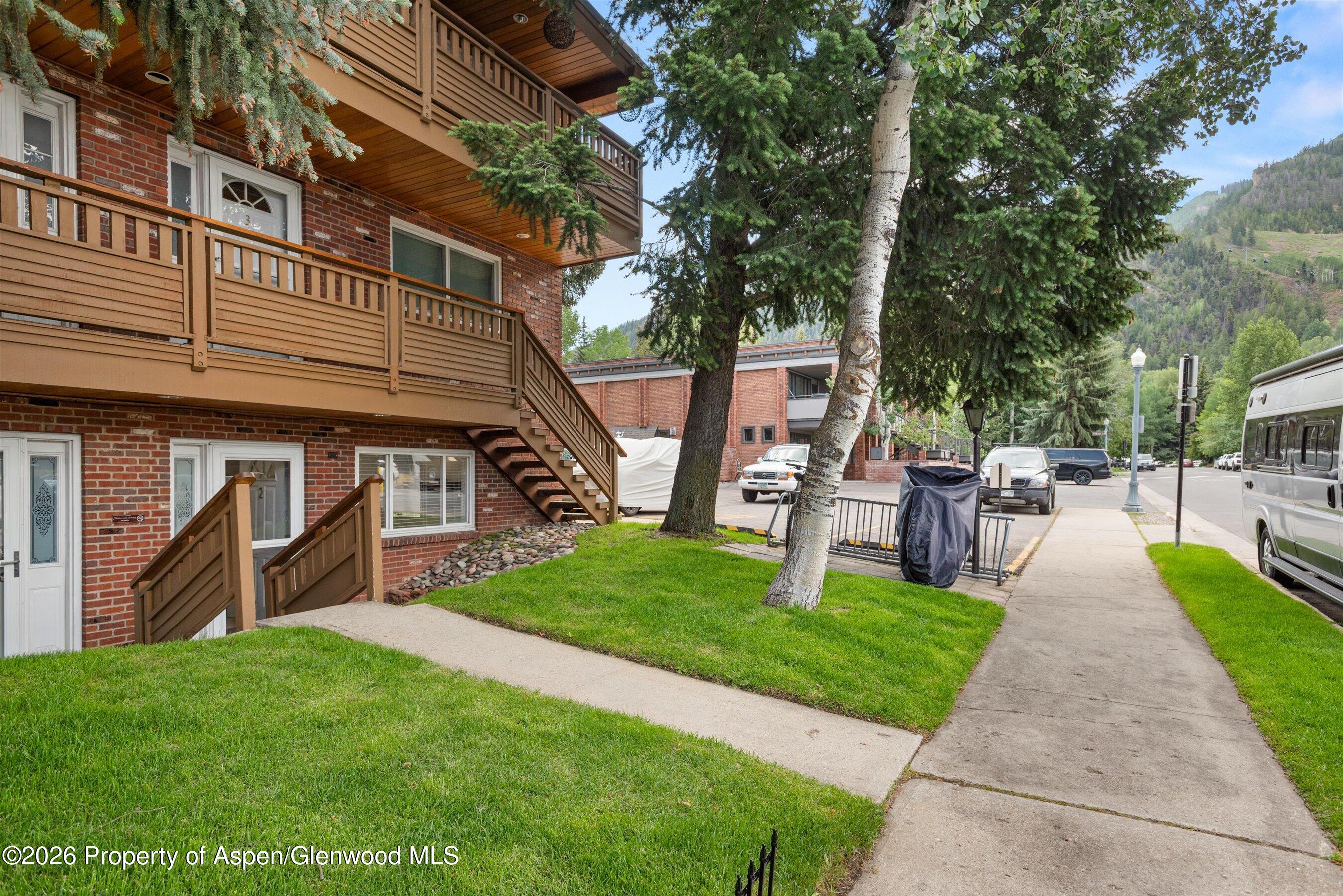 805 E Cooper Avenue 2 Property Photo 12