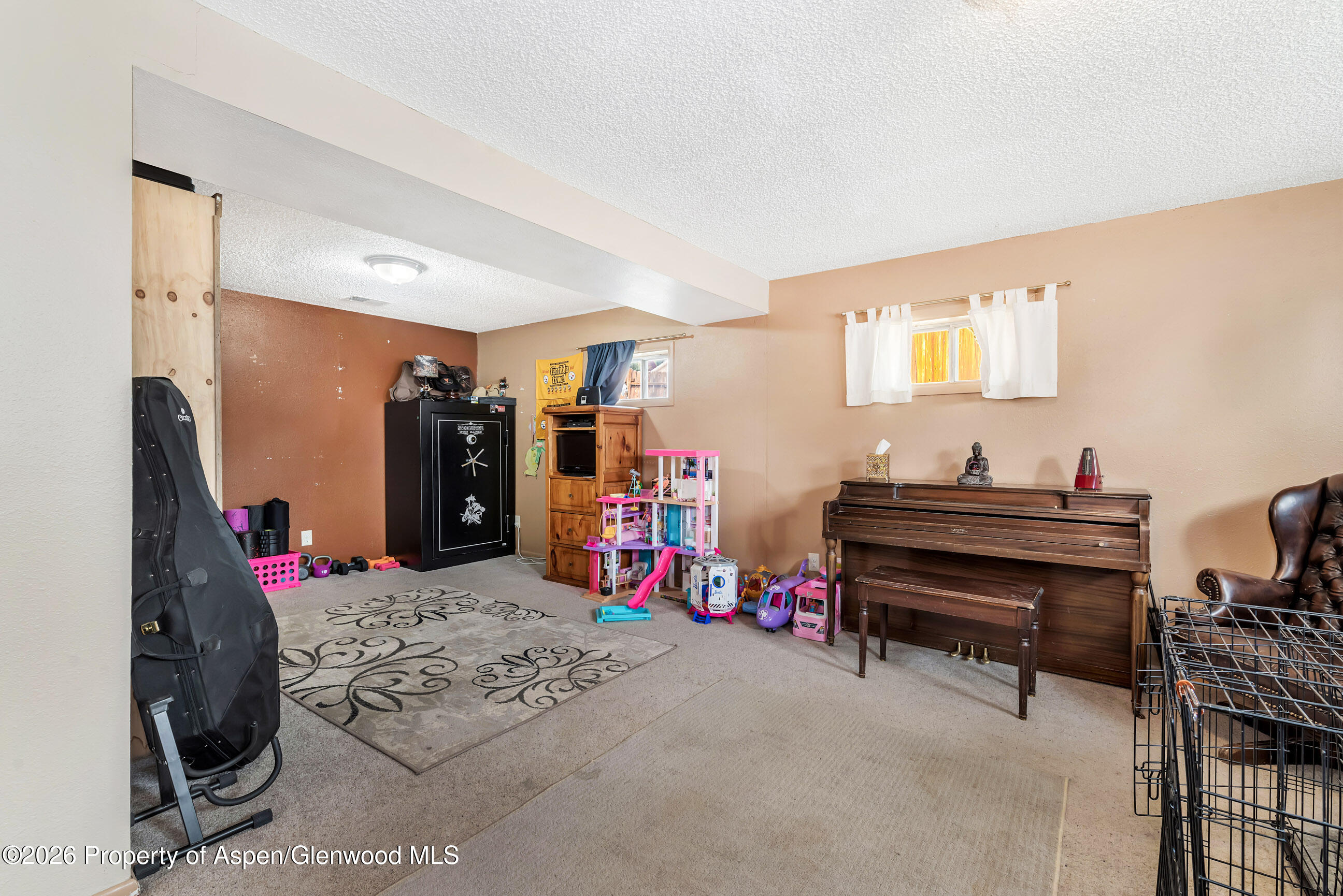 1059 Van Dorn Drive Property Photo 27