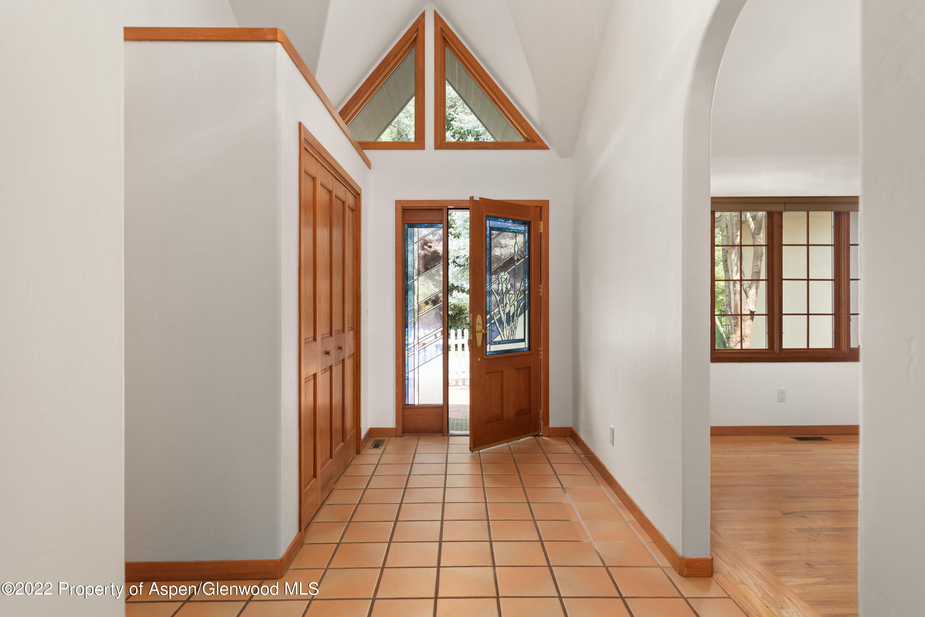 180 River Oaks Lane Property Photo 6