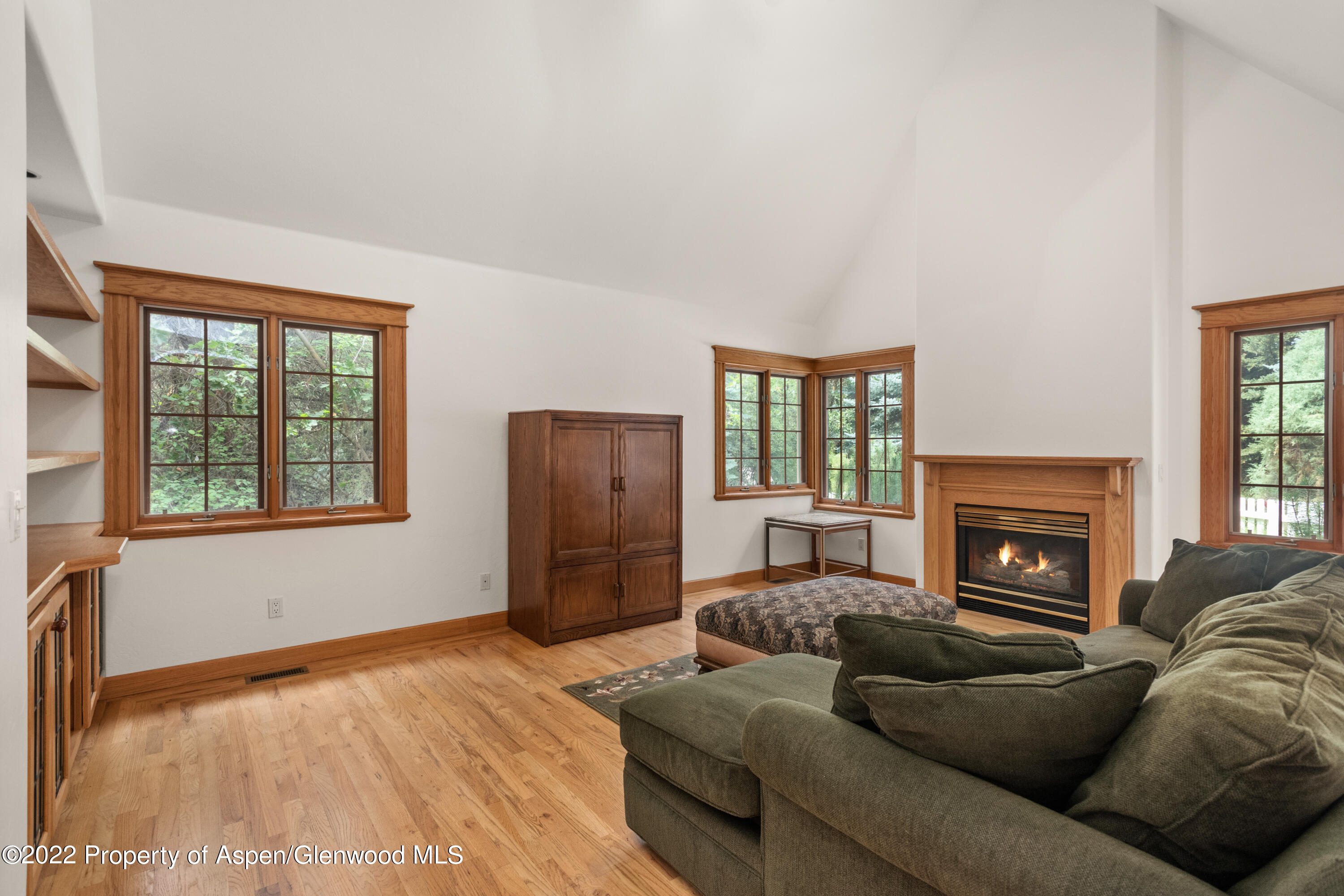 180 River Oaks Lane Property Photo 7