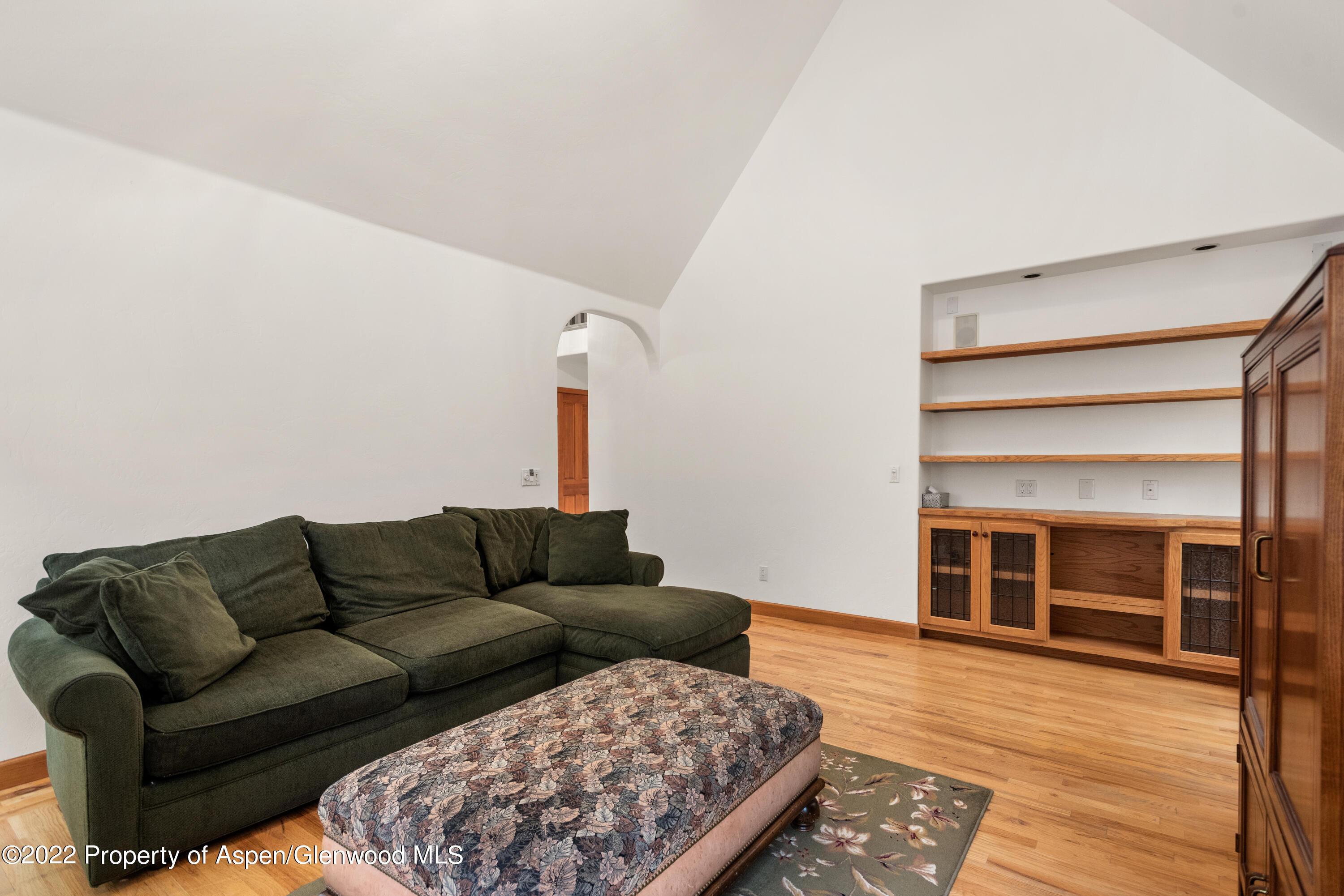 180 River Oaks Lane Property Photo 8