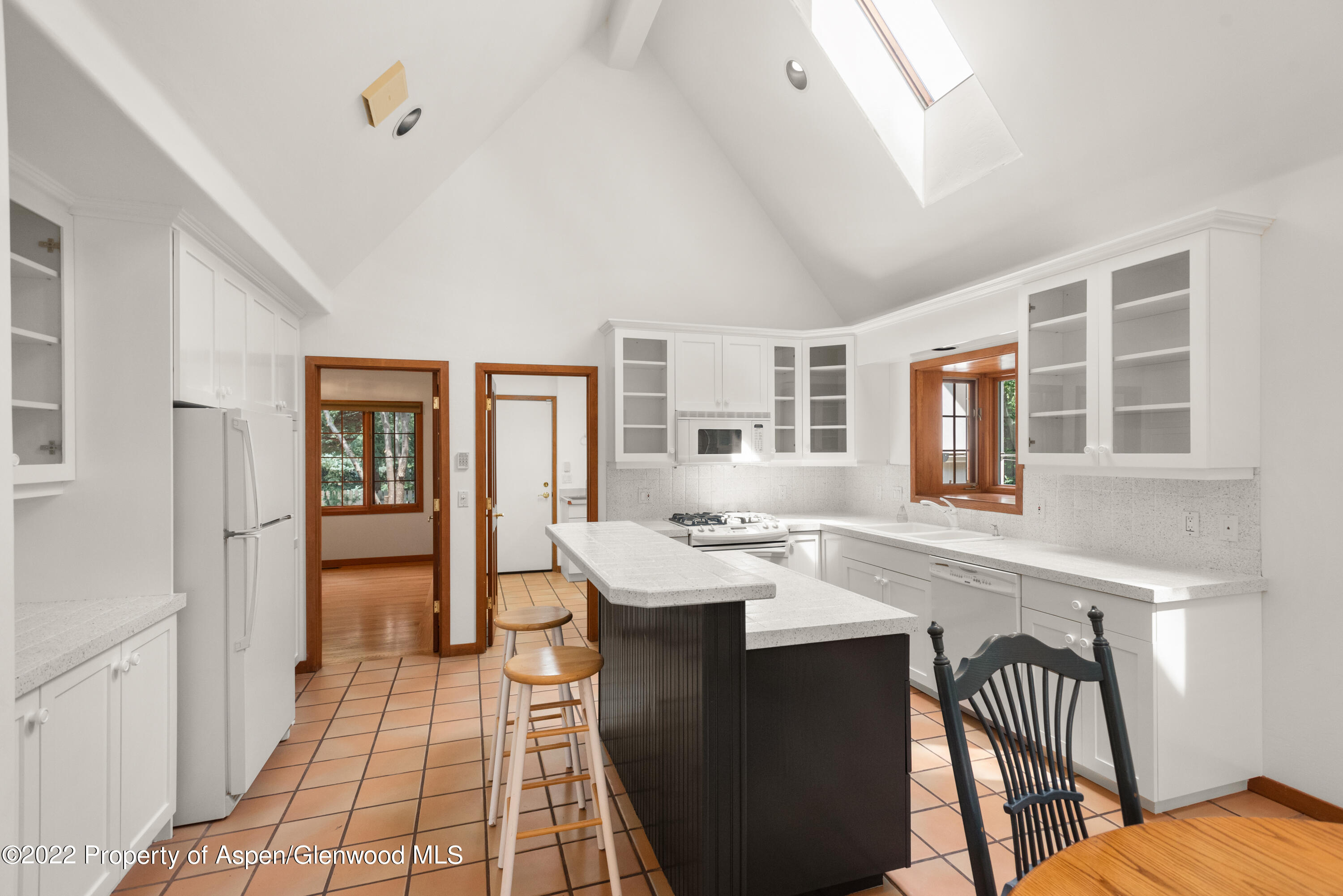180 River Oaks Lane Property Photo 12