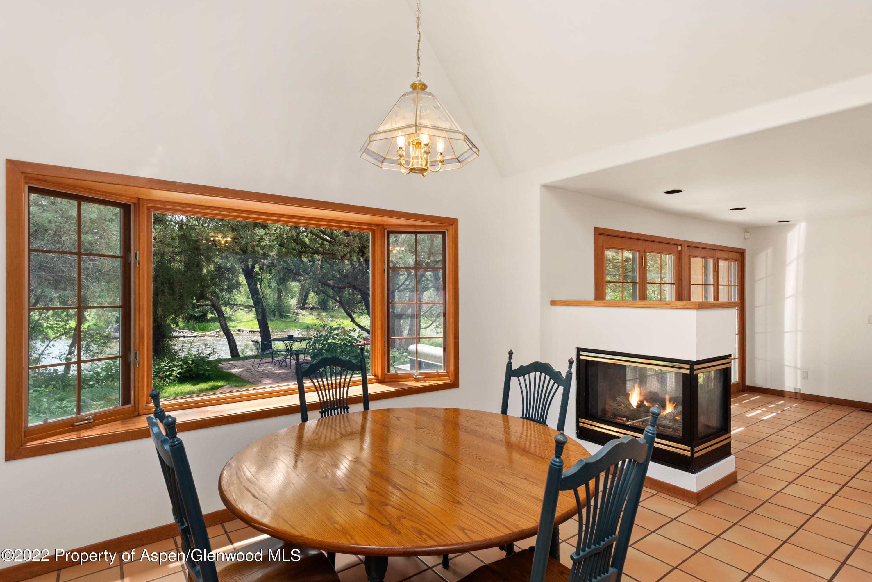 180 River Oaks Lane Property Photo 14