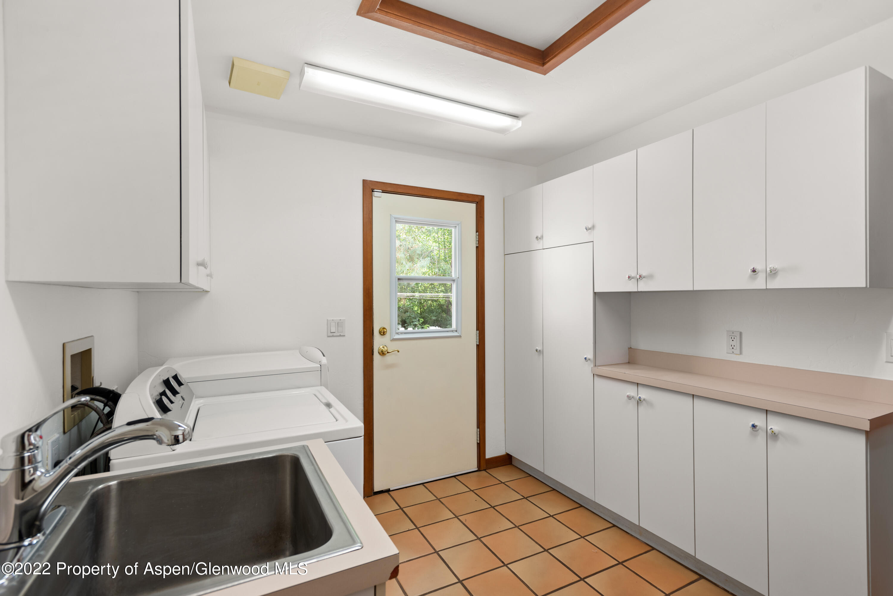 180 River Oaks Lane Property Photo 18