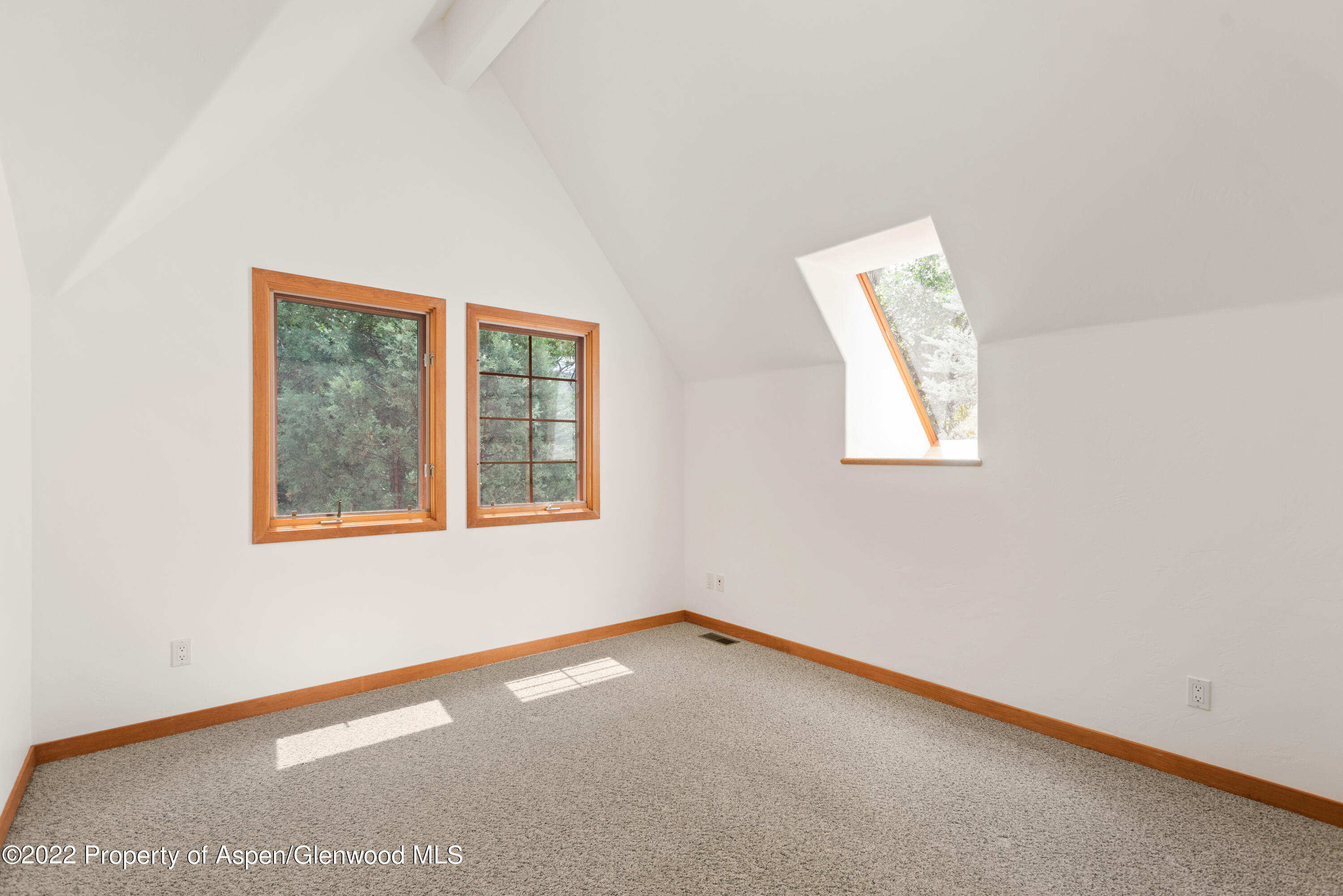 180 River Oaks Lane Property Photo 23