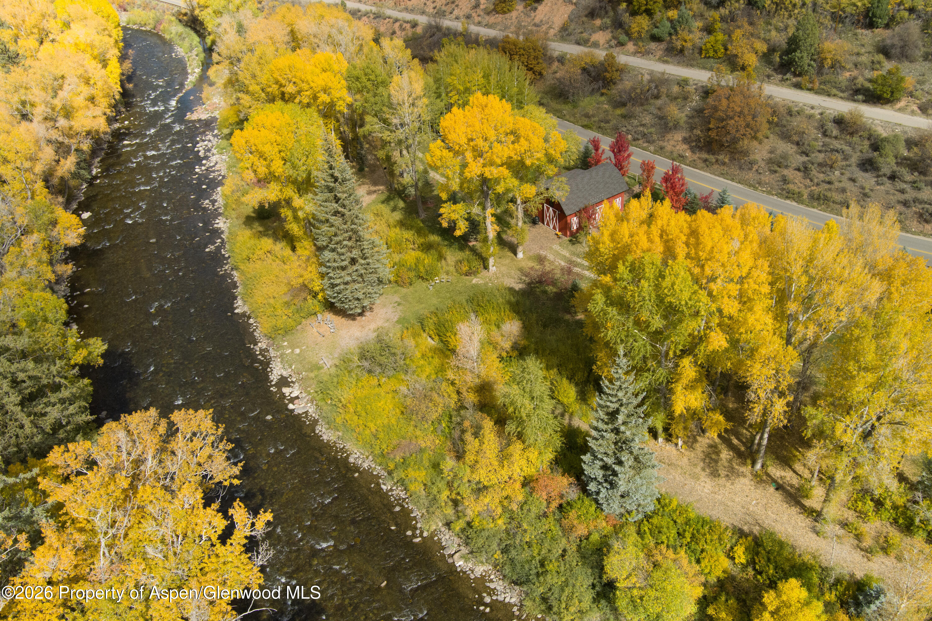 4054 Lower River Road Property Photo 6