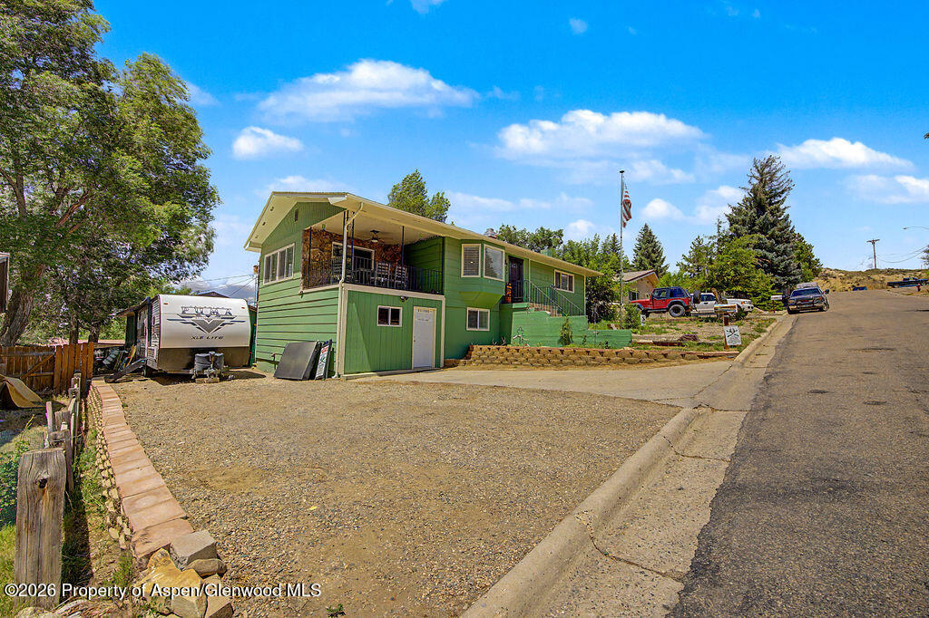 764 Legion Street Property Photo 4