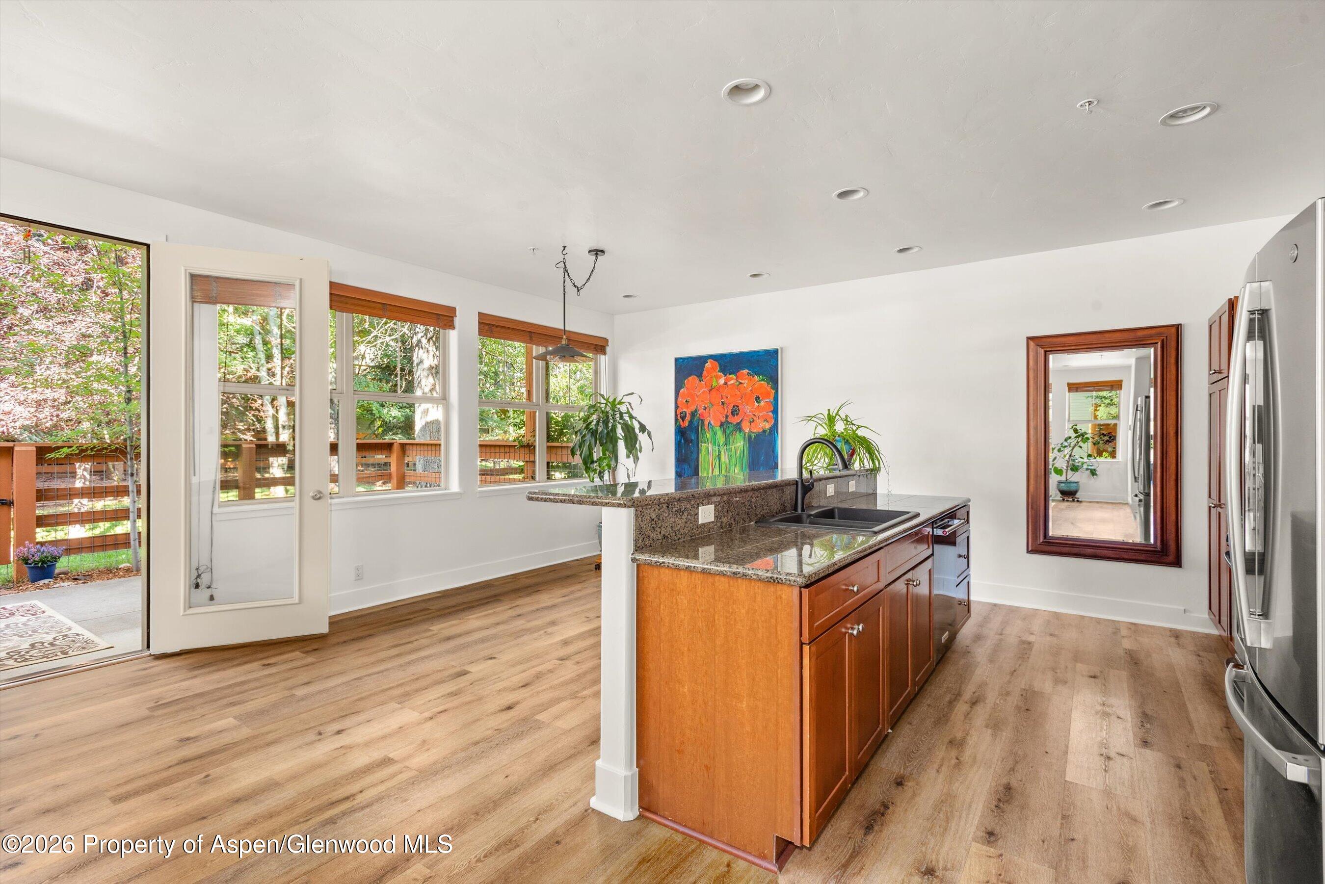 520 Evans Court Property Photo 11