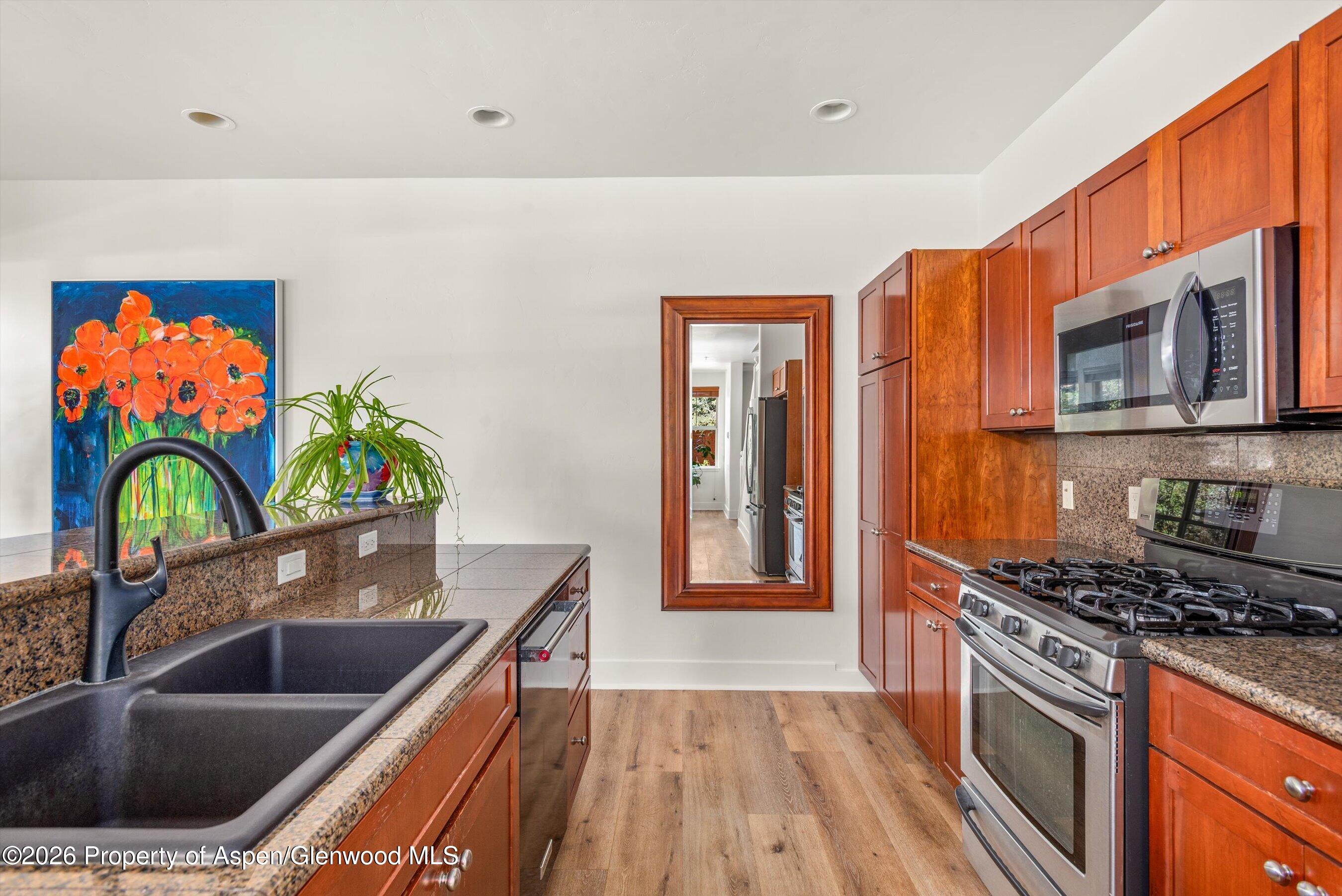 520 Evans Court Property Photo 12