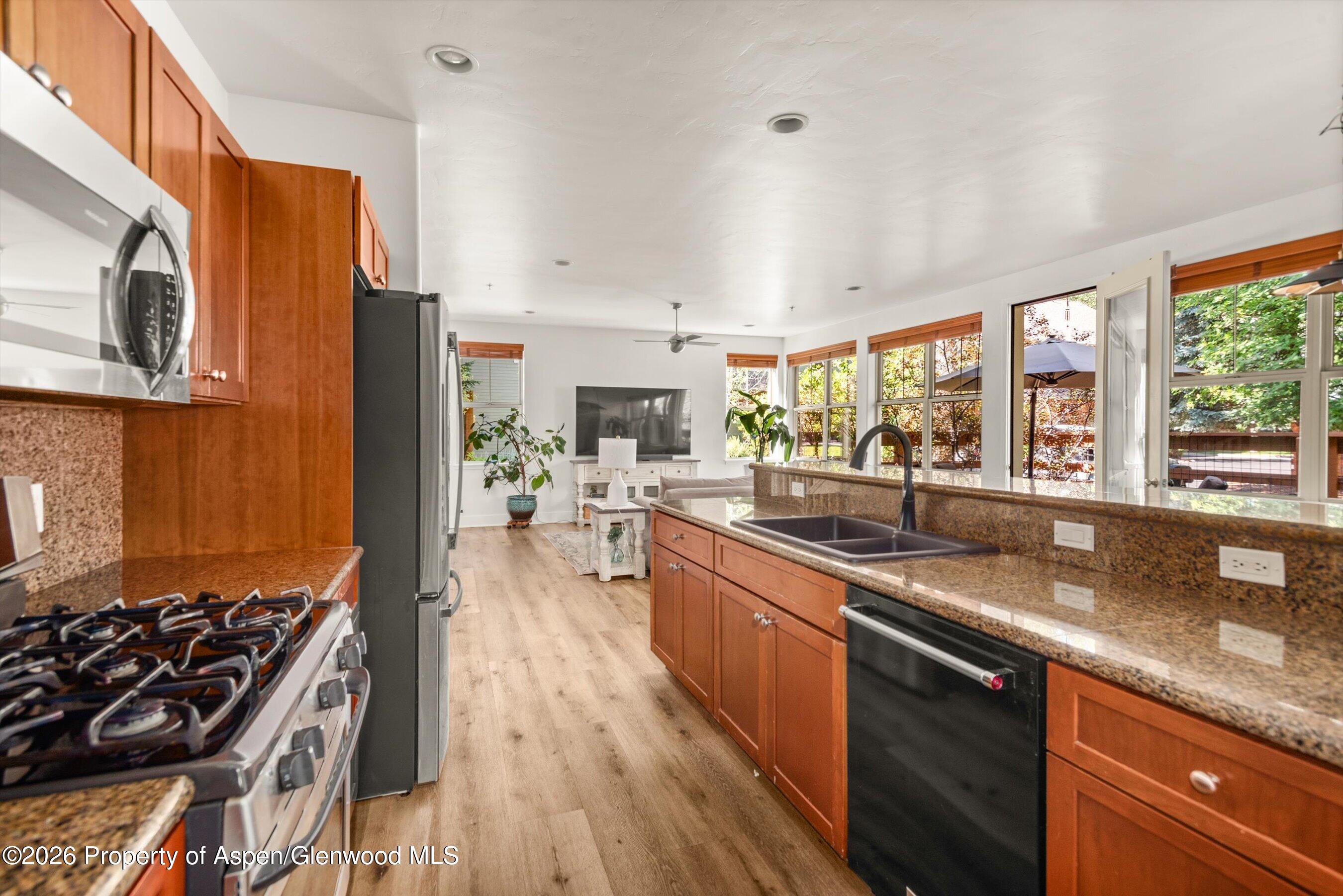 520 Evans Court Property Photo 13