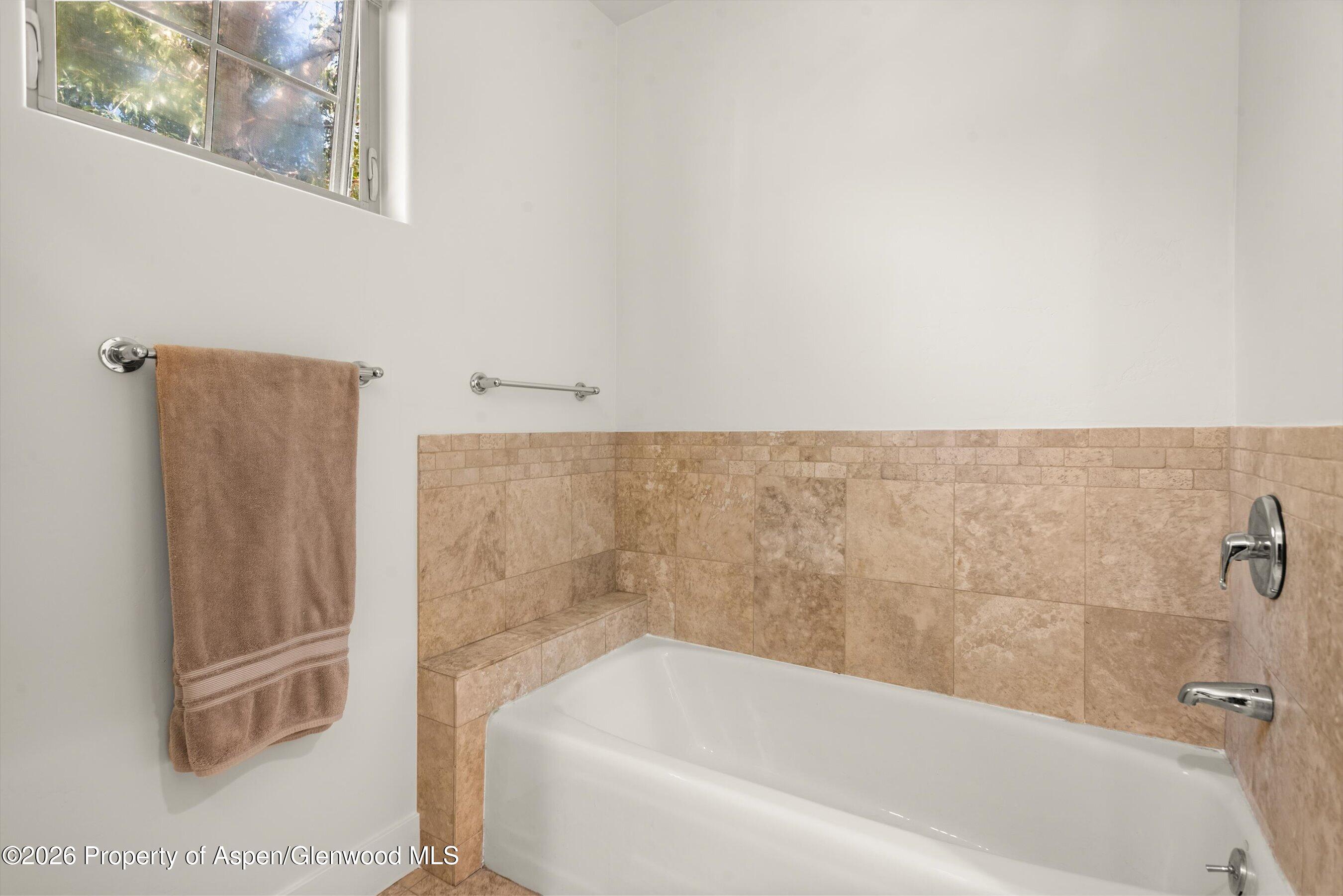 520 Evans Court Property Photo 24