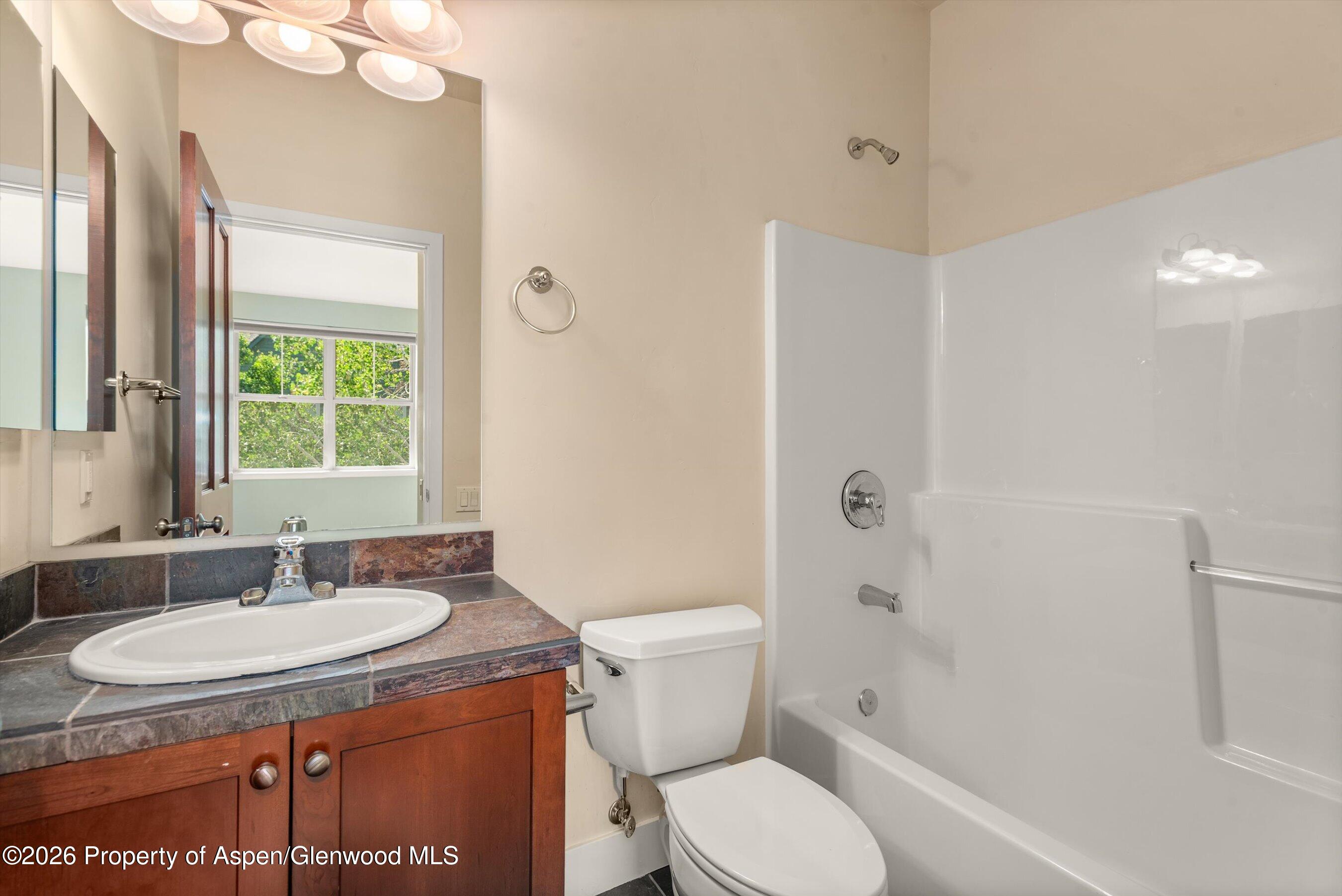 520 Evans Court Property Photo 31