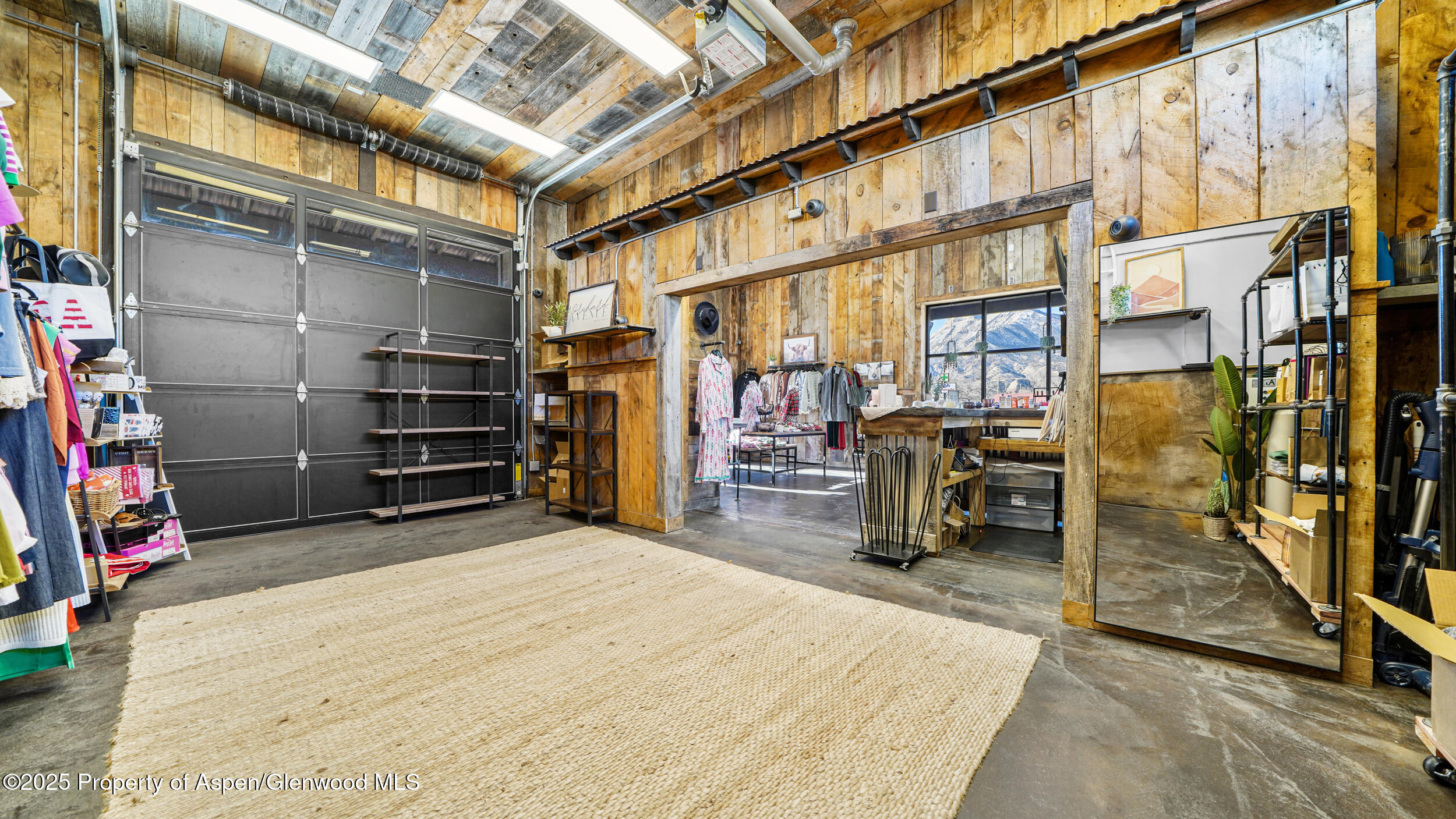 258 S Railroad Avenue Property Photo 11