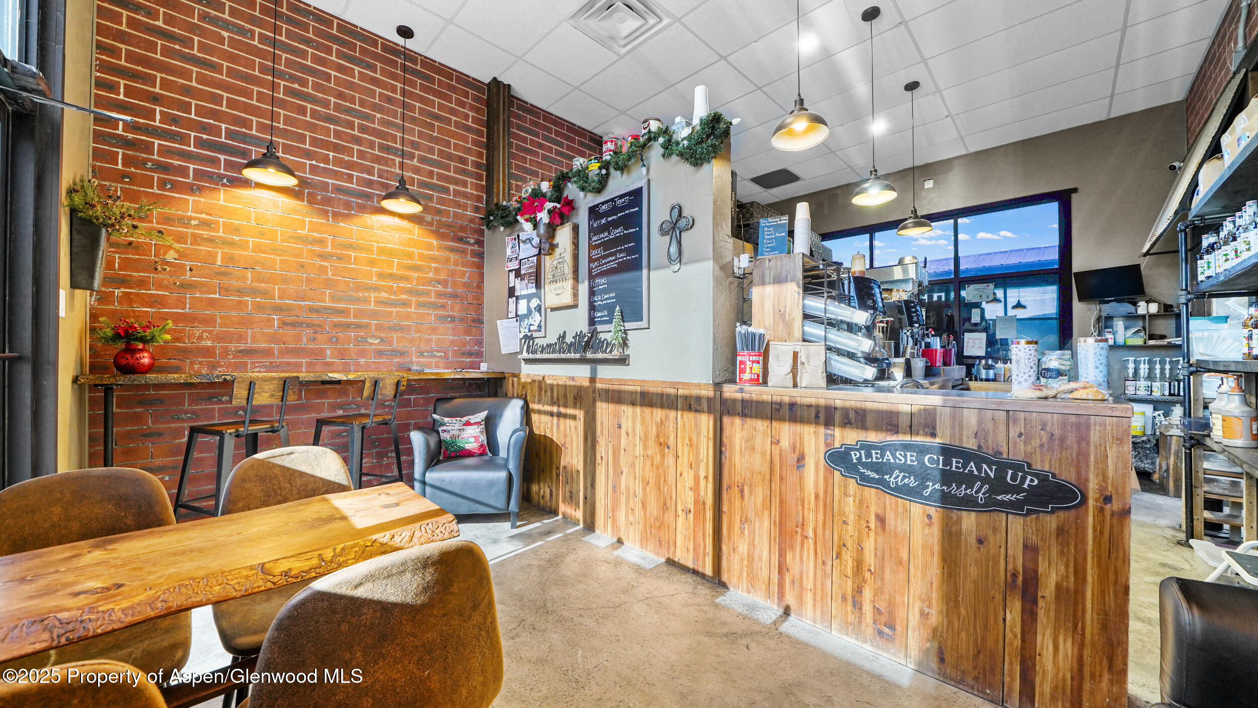 258 S Railroad Avenue Property Photo 15