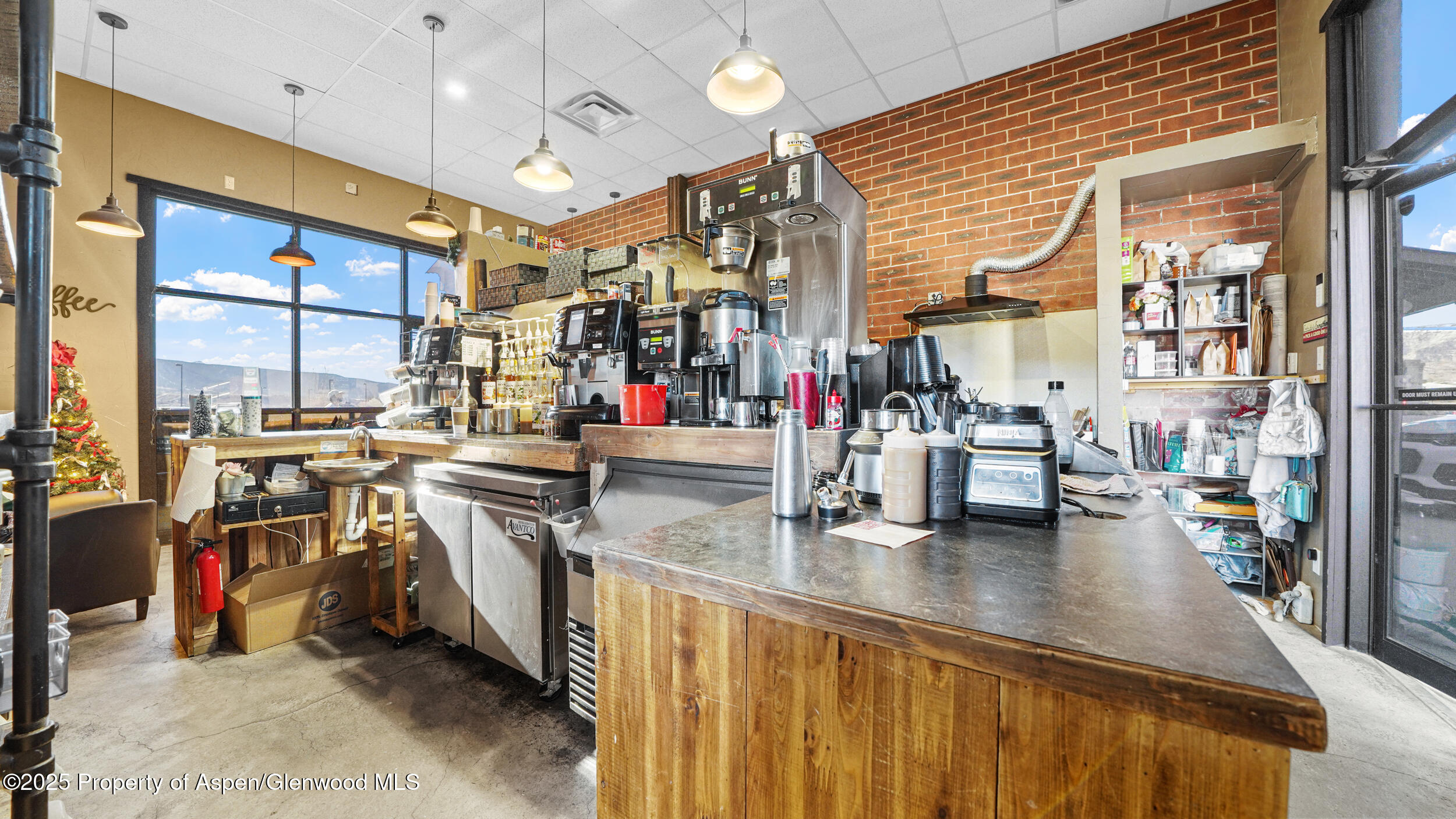 258 S Railroad Avenue Property Photo 16