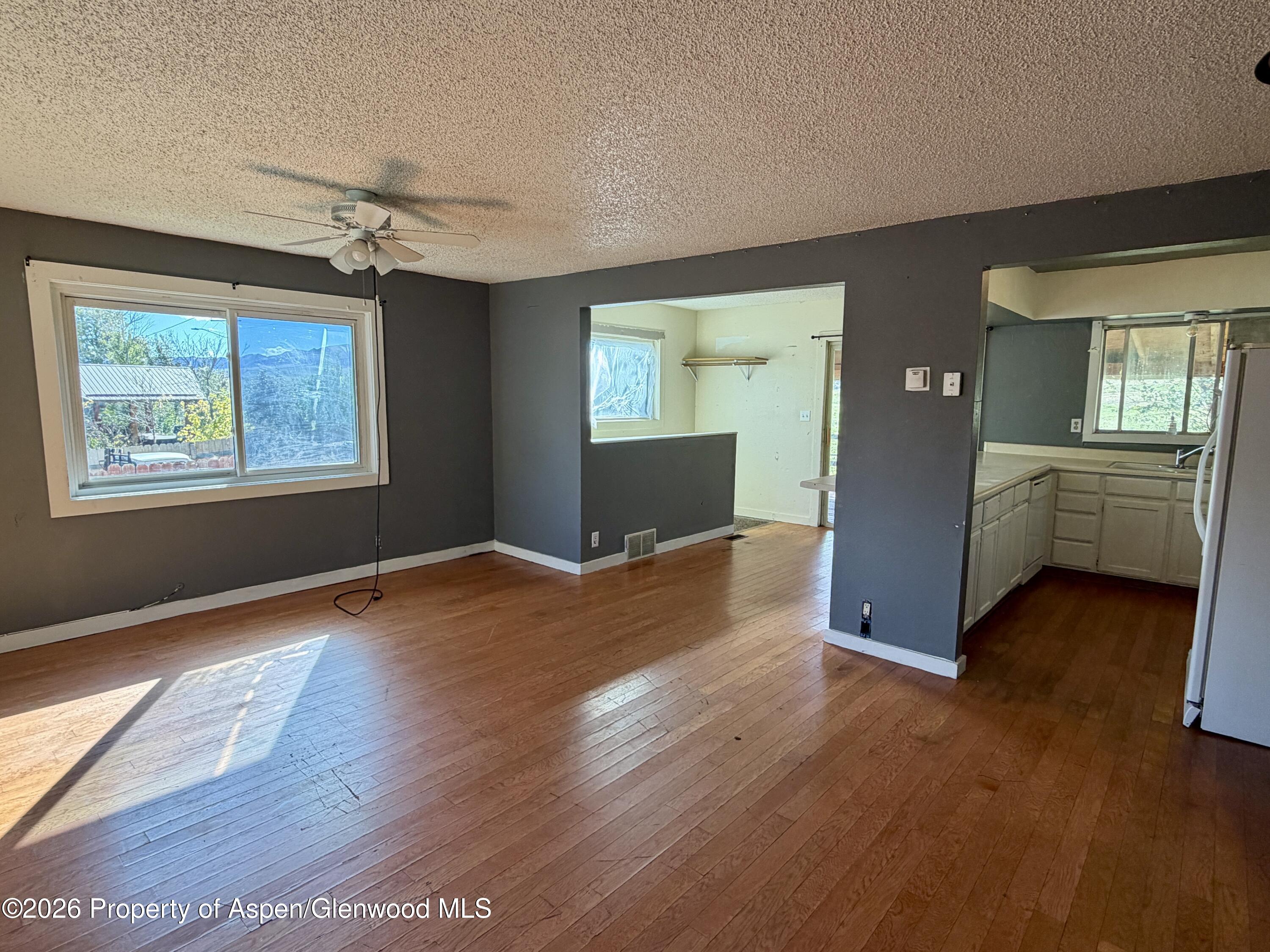 1276 Hill Street Property Photo 3