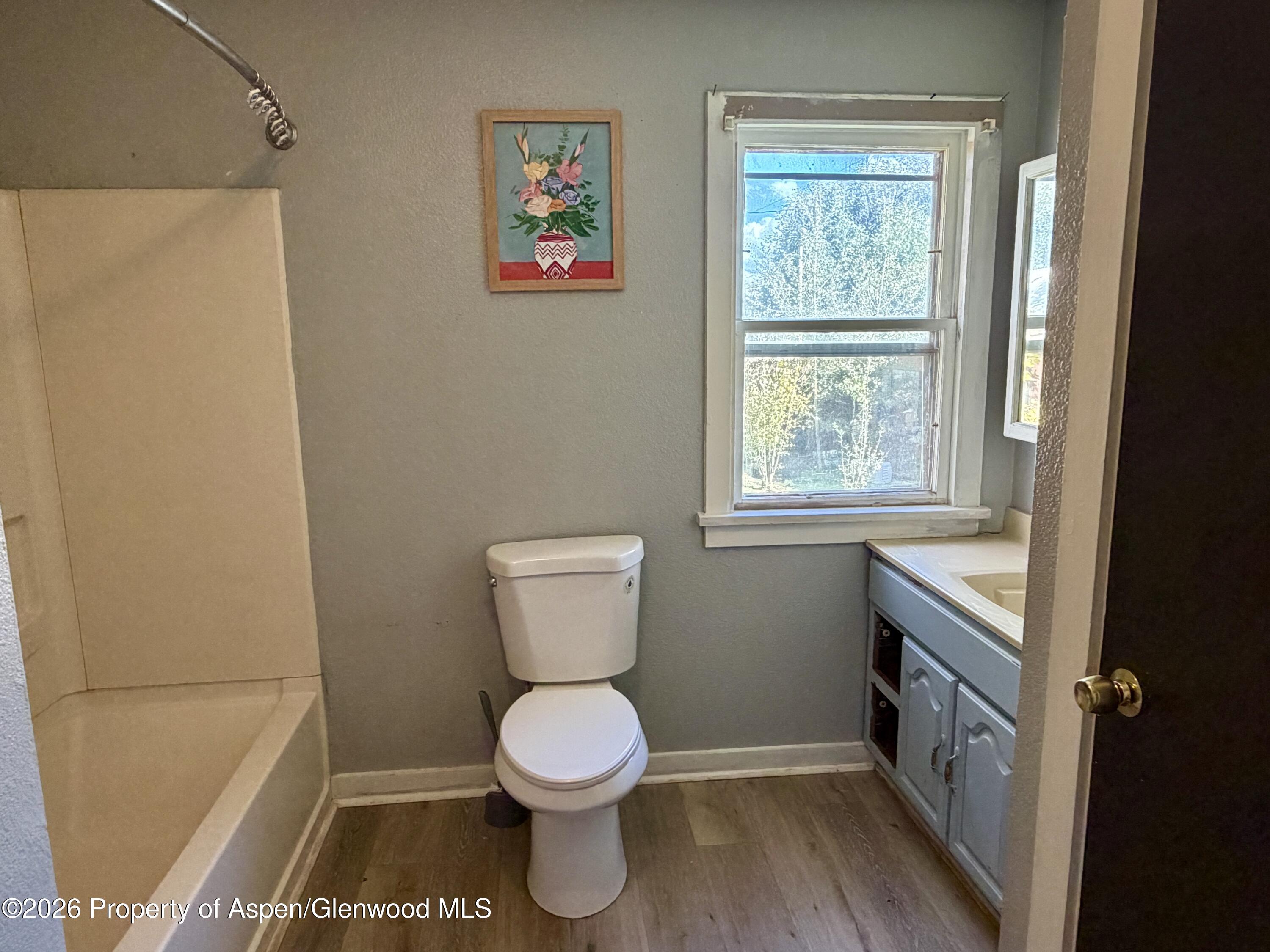 1276 Hill Street Property Photo 7