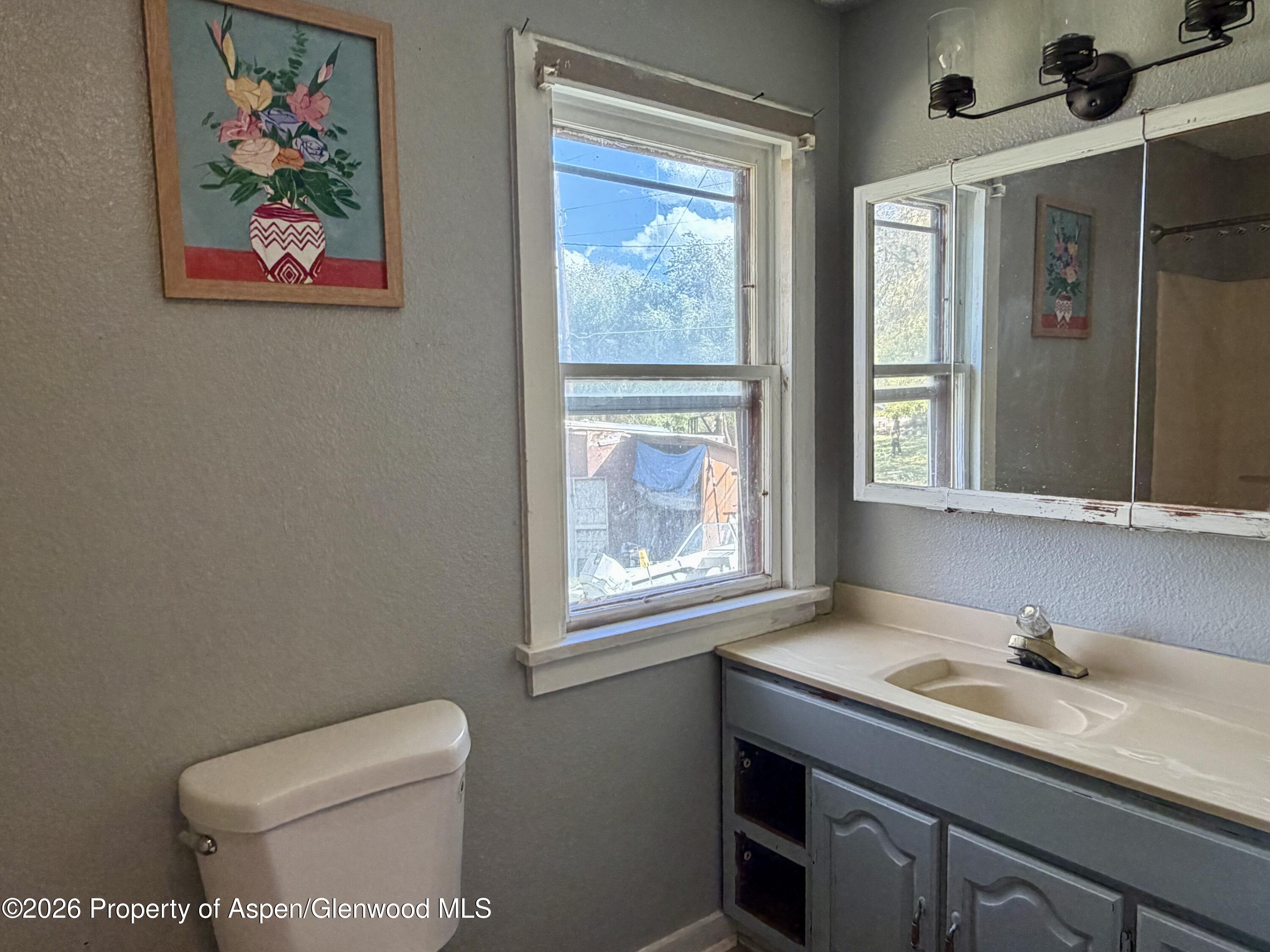 1276 Hill Street Property Photo 8