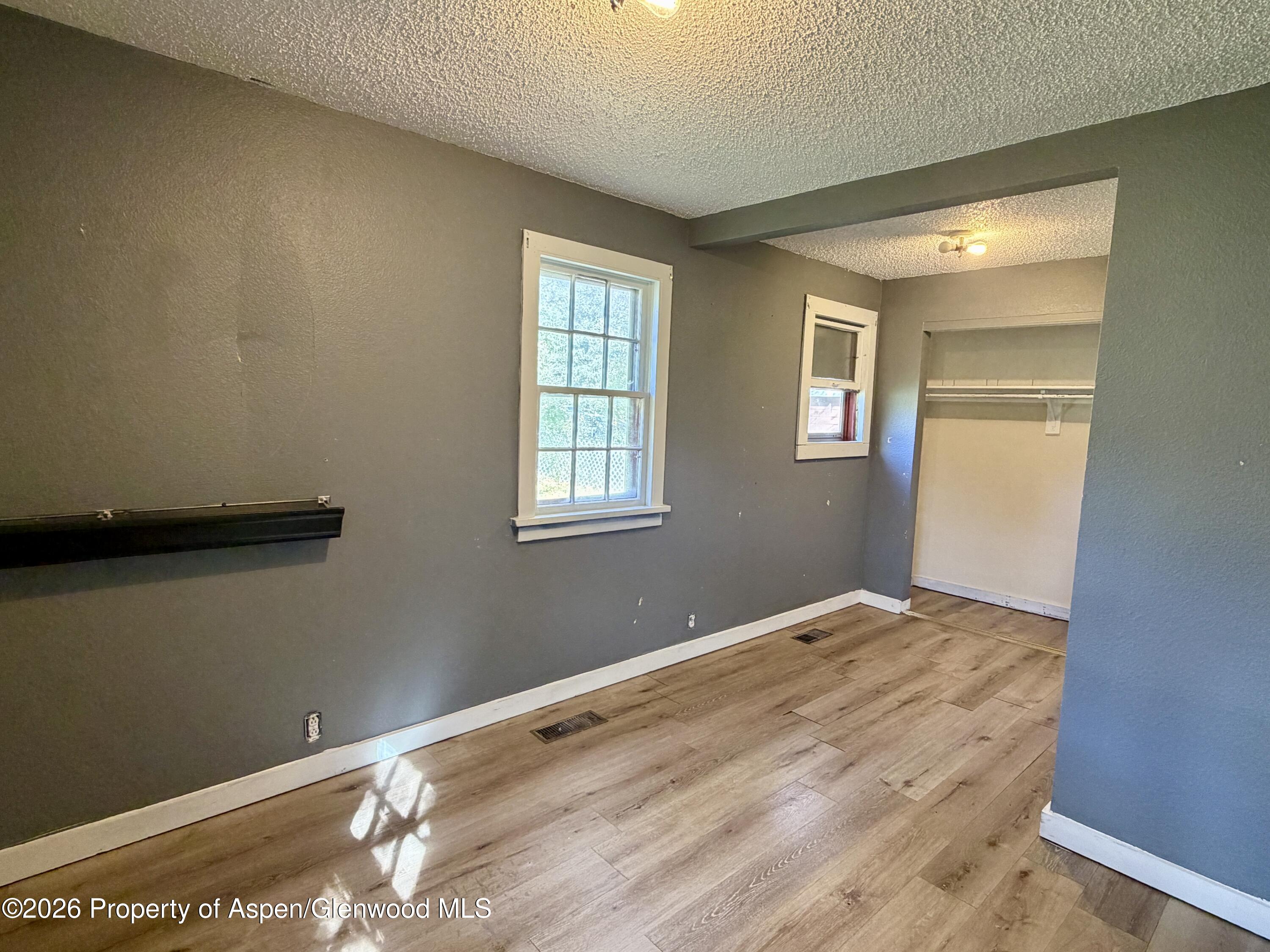 1276 Hill Street Property Photo 11