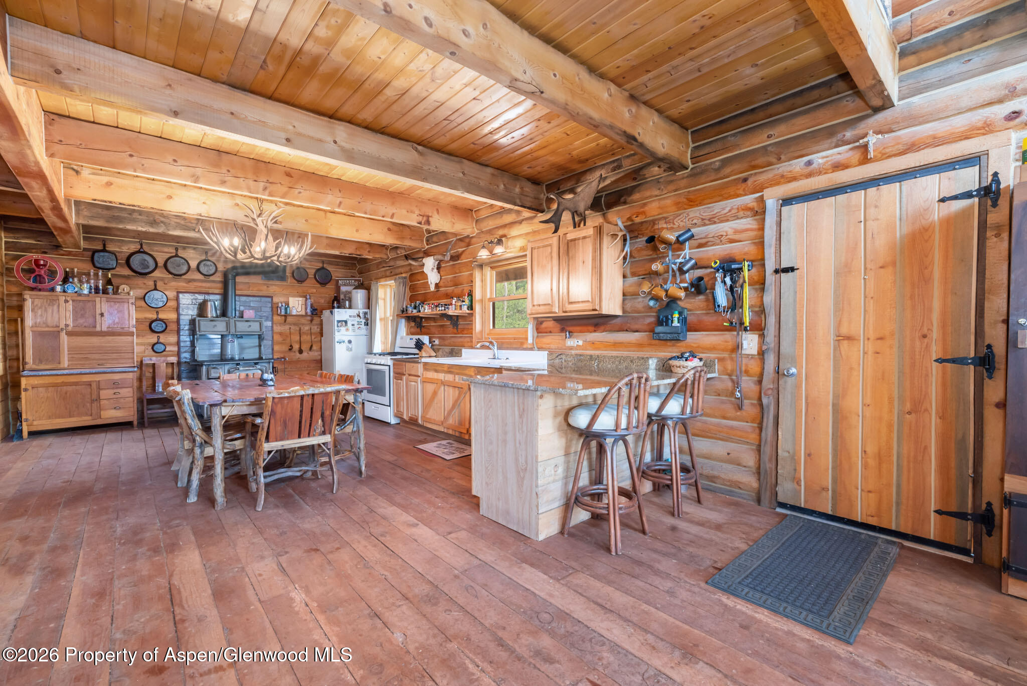 943 Routt Forest Drive Property Photo 30