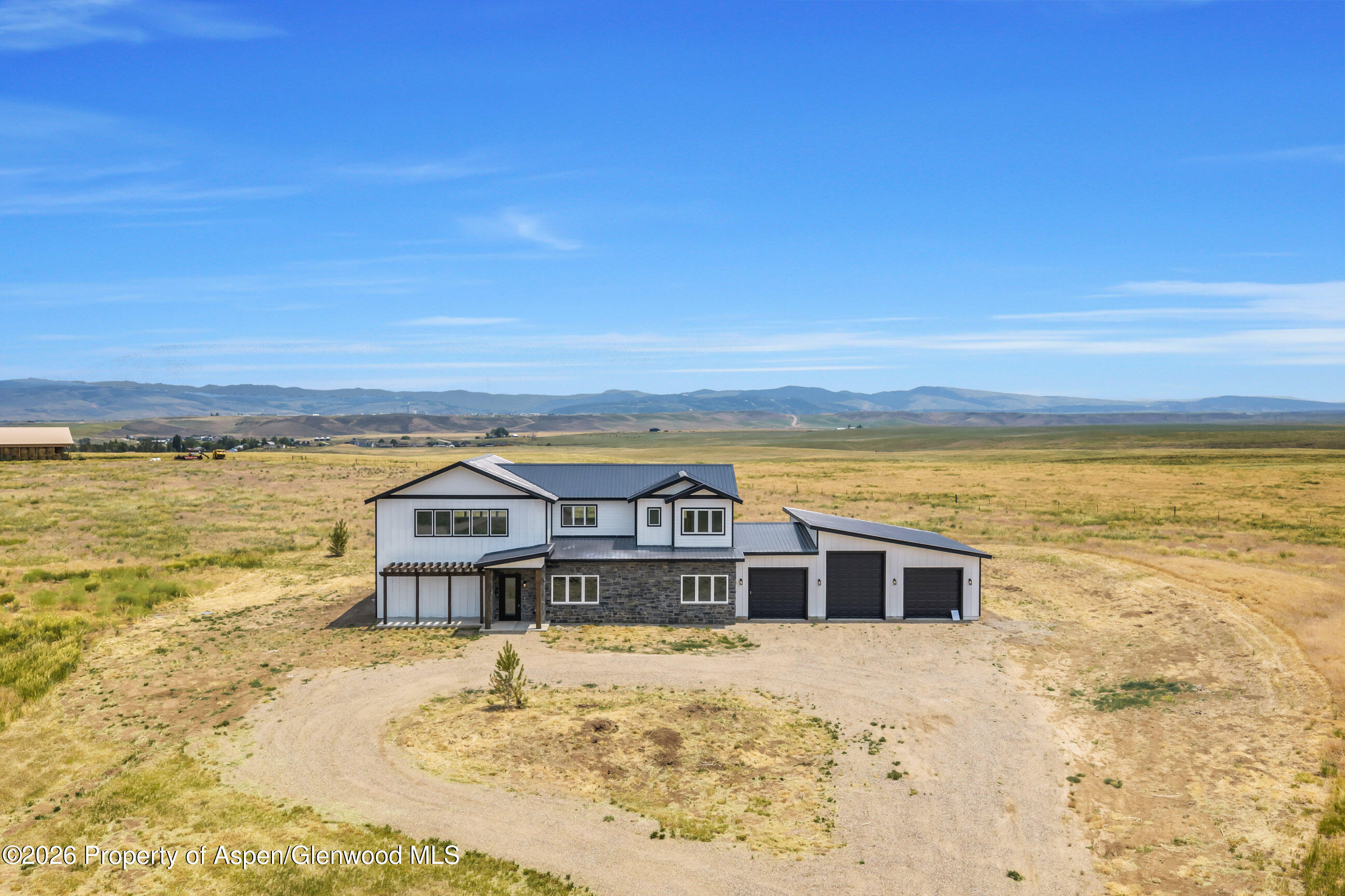 38620 Hidden Springs Drive Property Photo 4