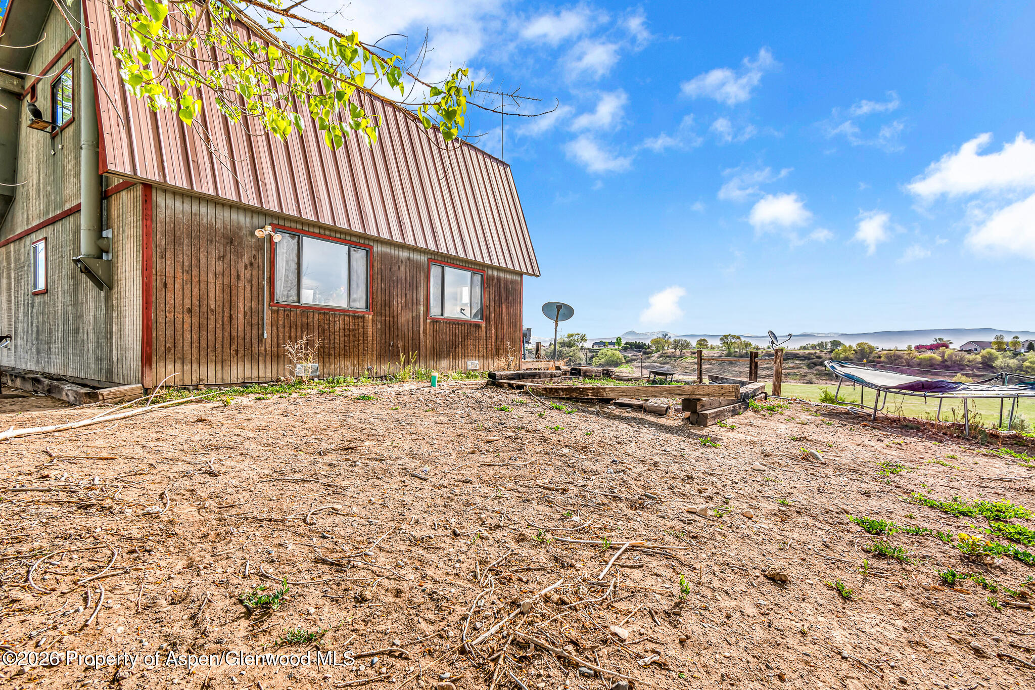 582 1600 Road Property Photo 3