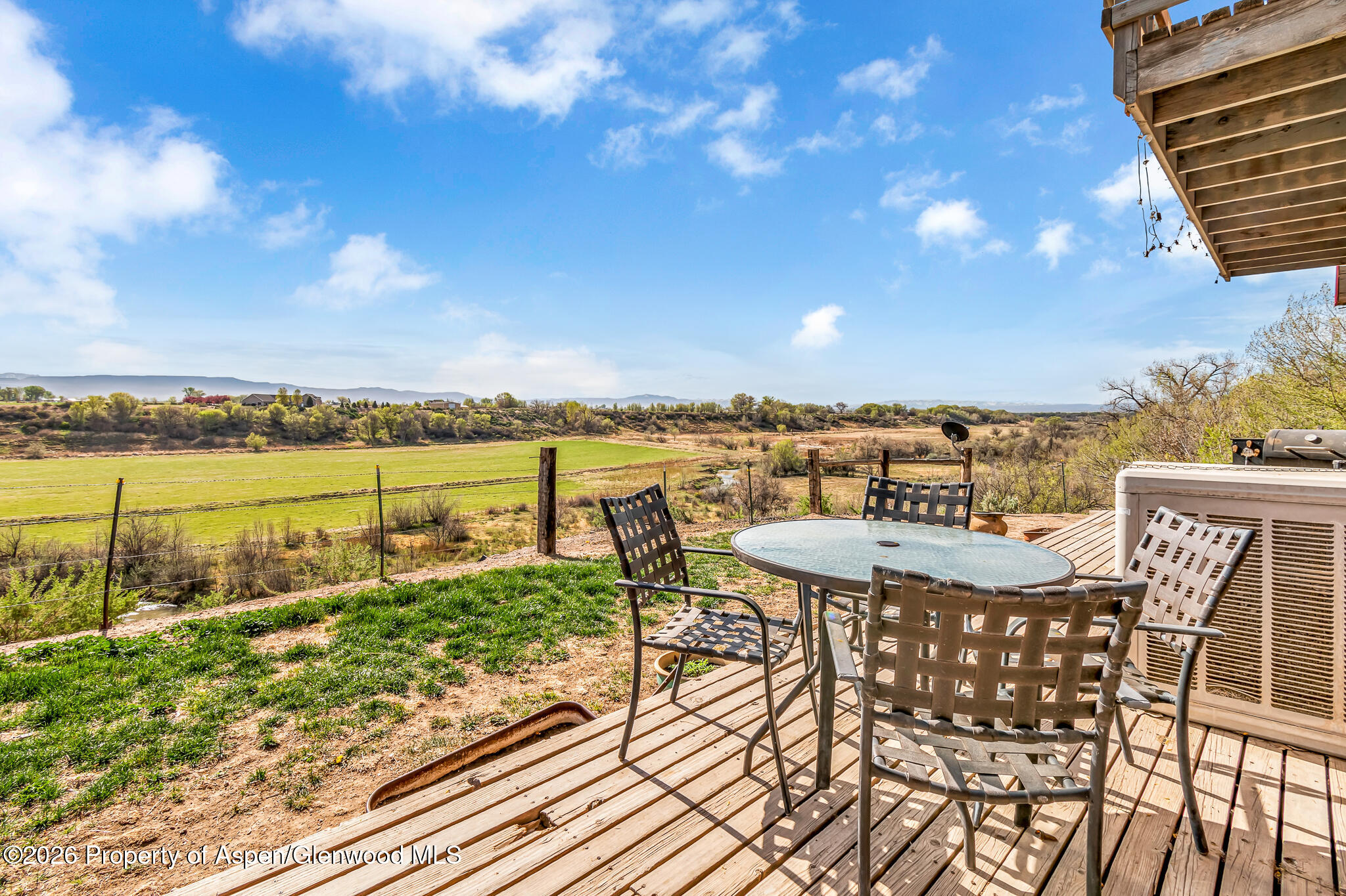 582 1600 Road Property Photo 6