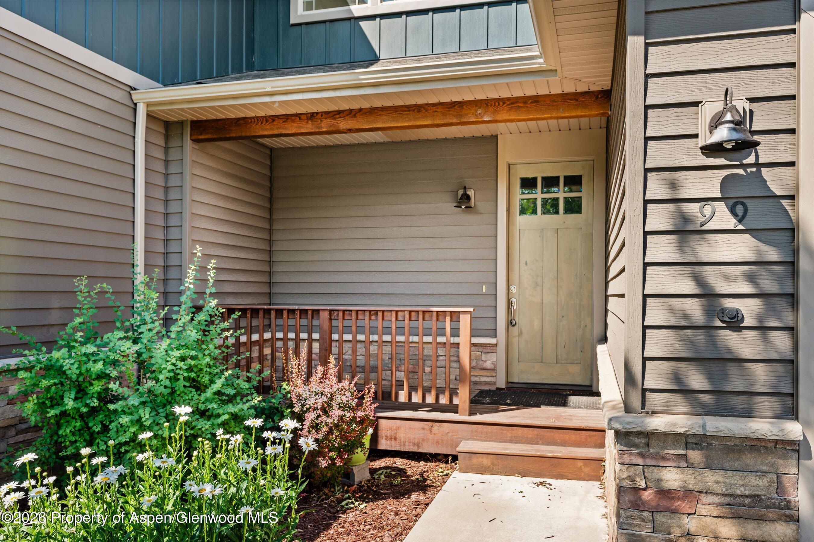99 Redstone Drive Property Photo 3