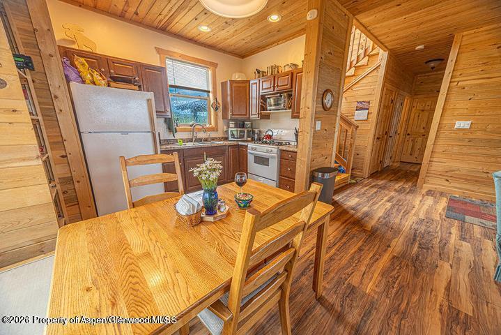 1349 Eagle Loop Property Photo 10