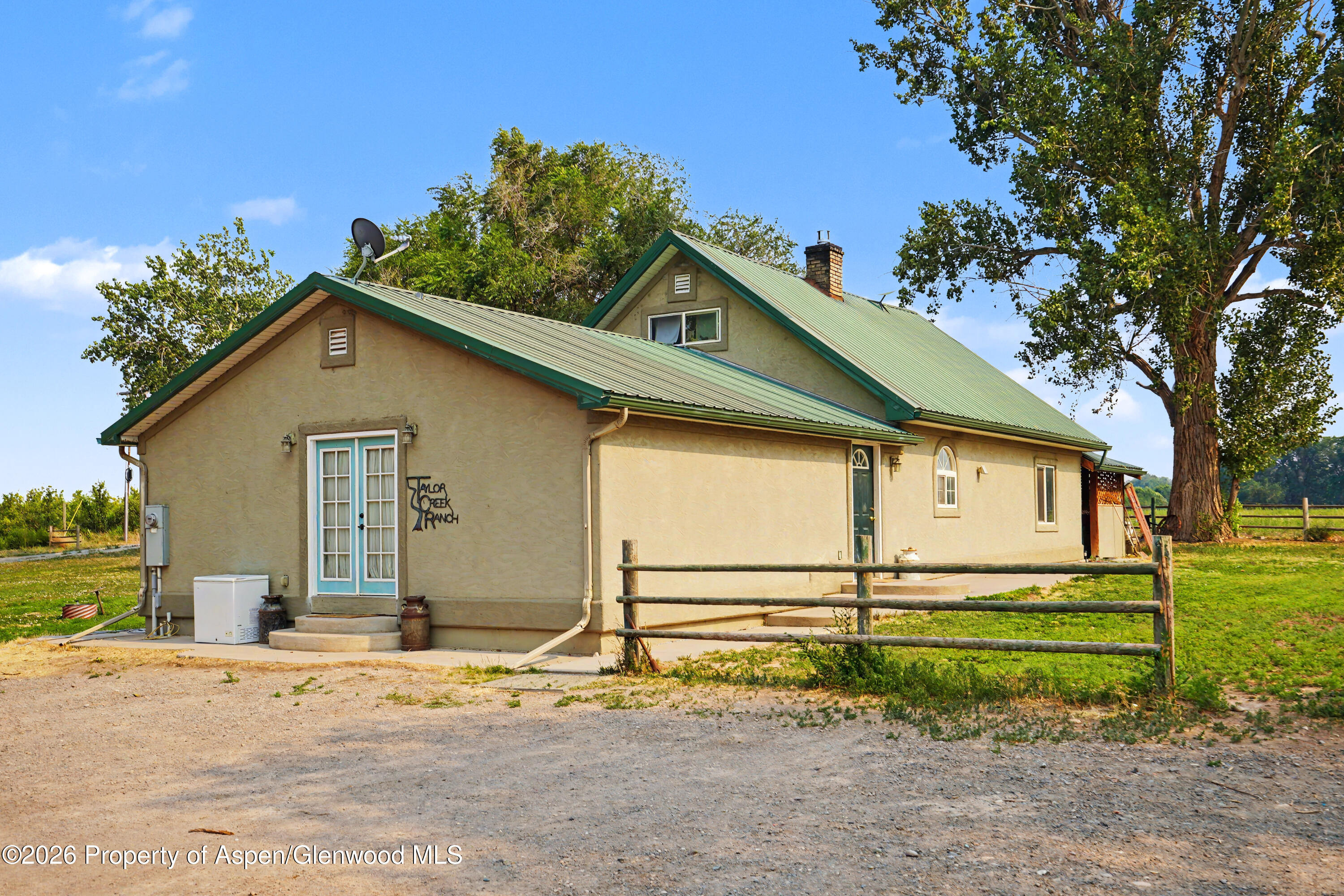 7531 High Mesa Road Property Photo 2